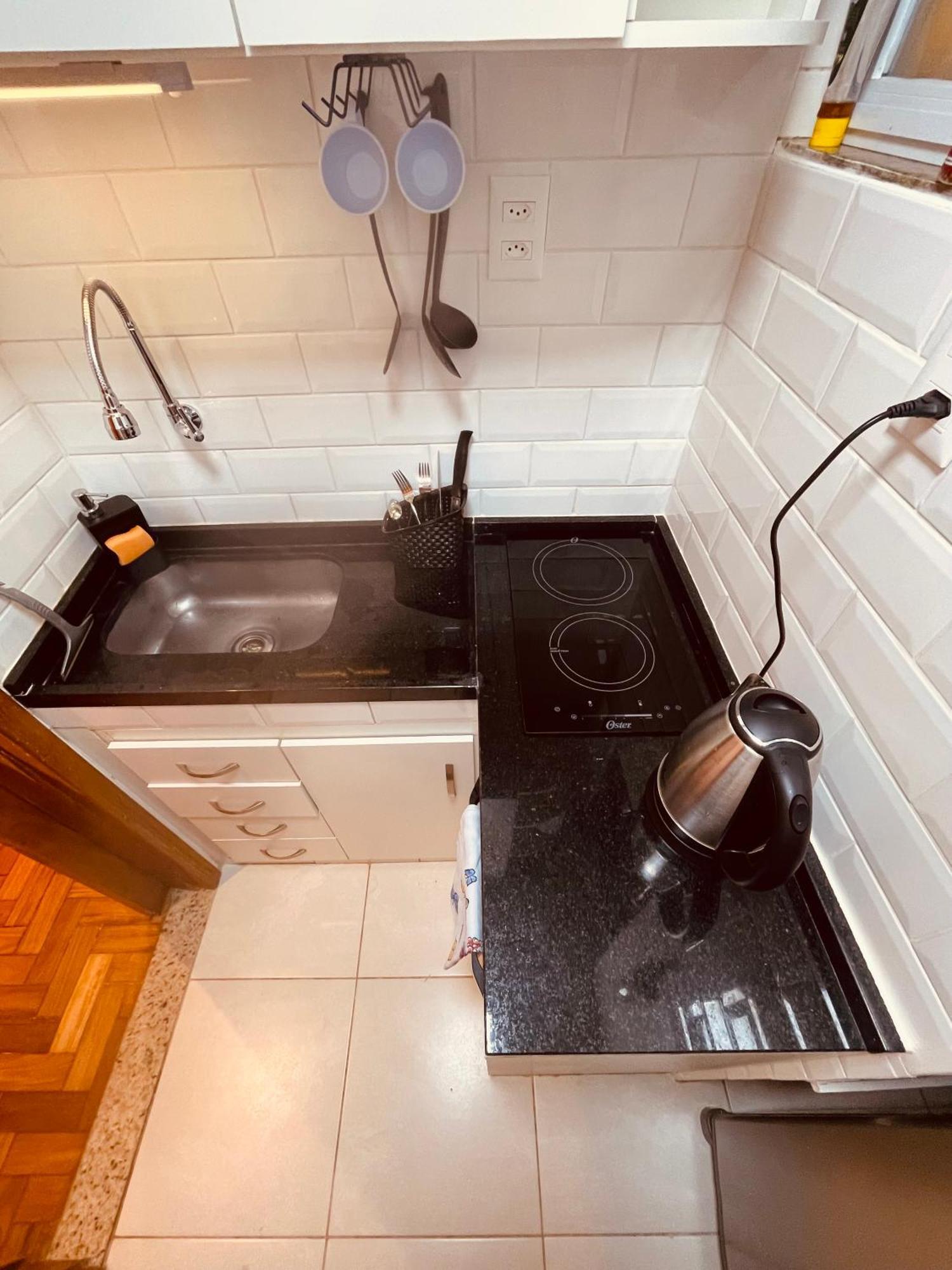 Quadra Praia! Loft Industrial Requintado Novo 4 Pessoas Vizinho Copacabana Palace! Apartamento *