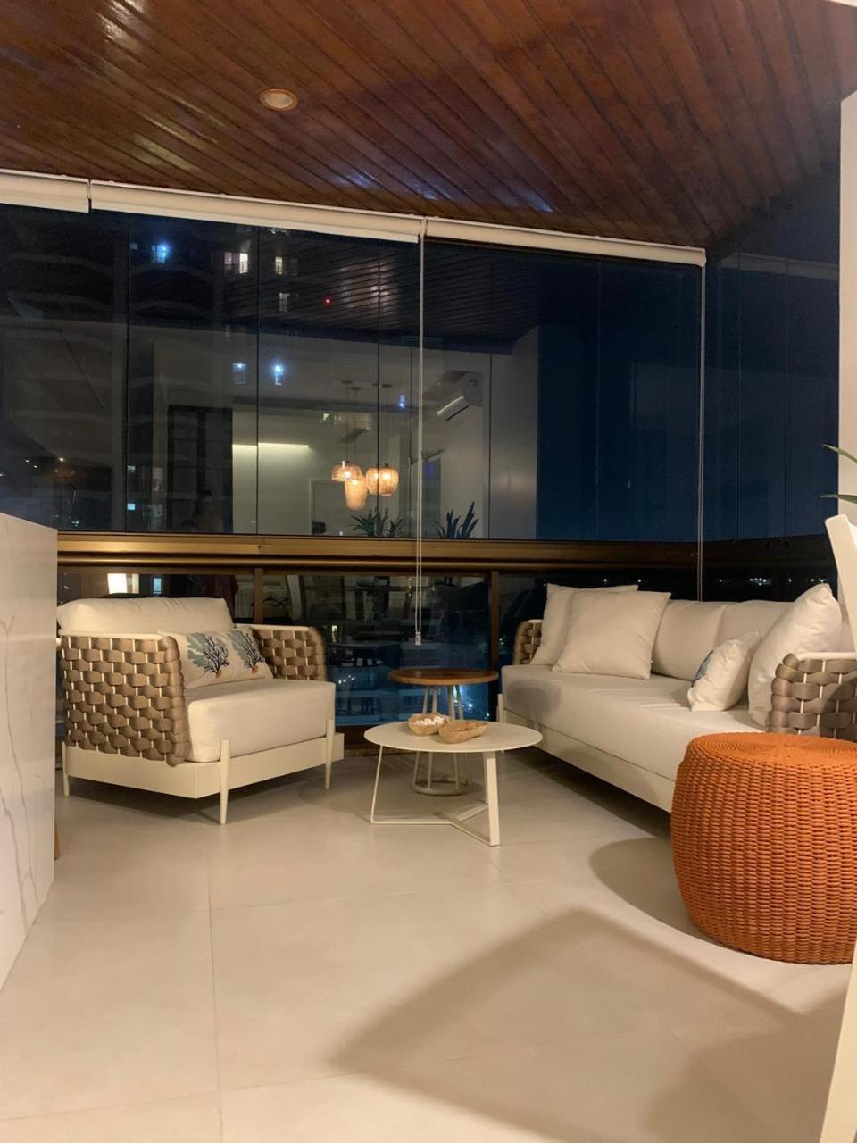 Lindo Apto No Lugar Da Barra Da Tijuca! Com Uma Vista De Tirar O Folego, Frente O Mar! Totalmente Equipado E Decorado Ao Lado Dos Melhores E Quiosques Da Barra! Portaria 24h, Piscina, Sauna, Jacuzzi, Academia, Garagem, Wi-fi, Lavan Rio de Janeiro