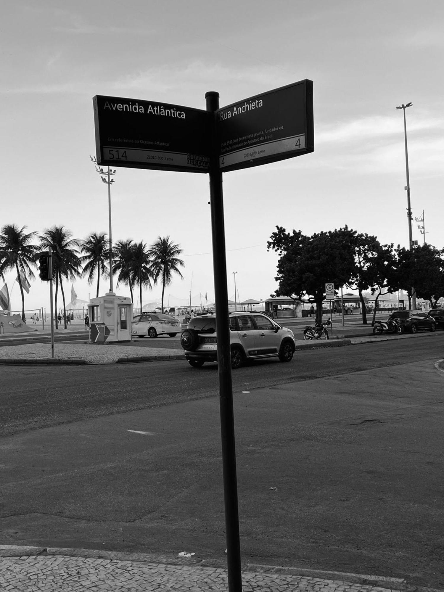 Apartamento Charmoso Studio A 2min Da Praia Do Leme!