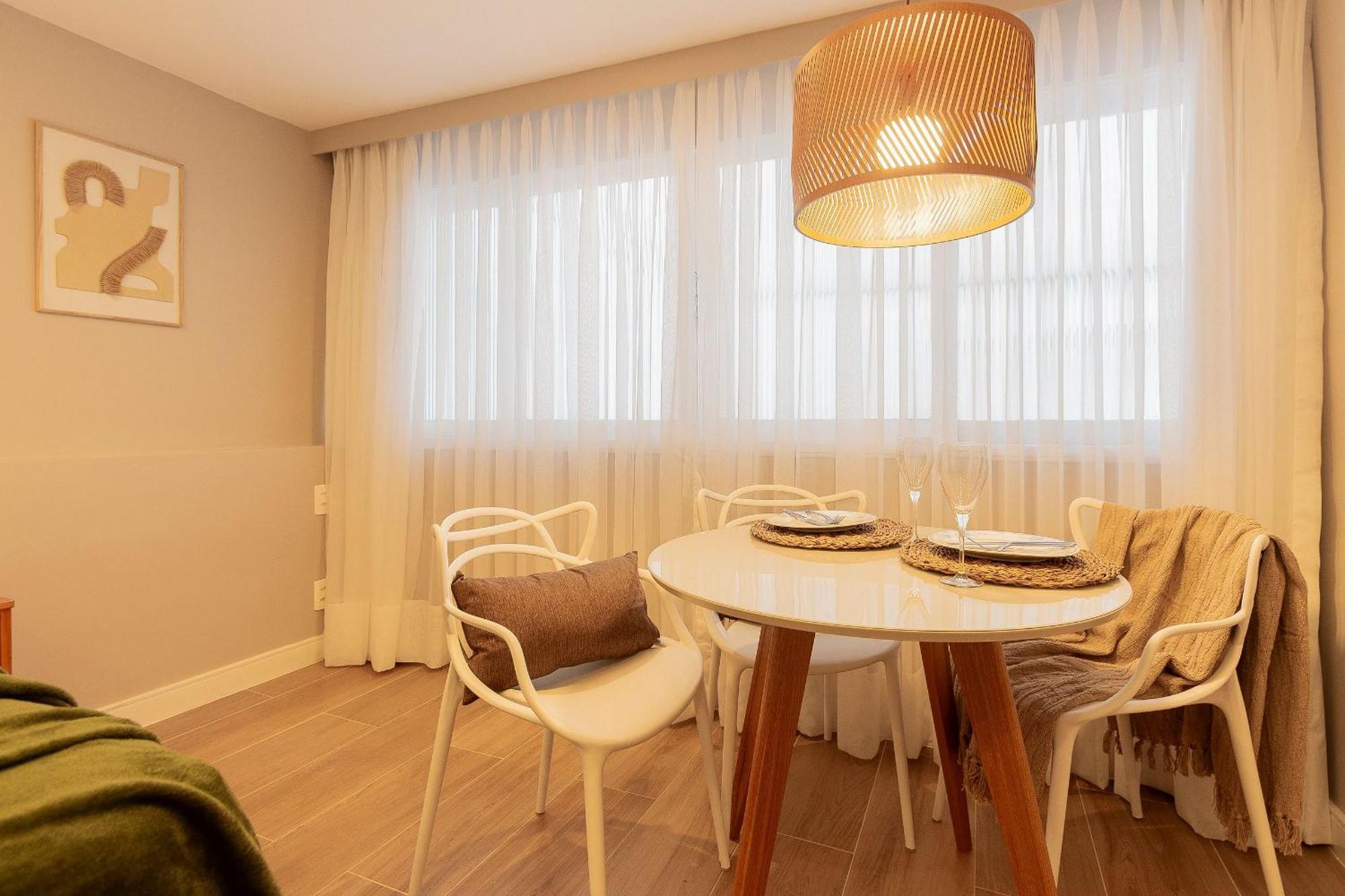 Charmoso Studio A 2min Da Praia Do Leme! Apartamento *
