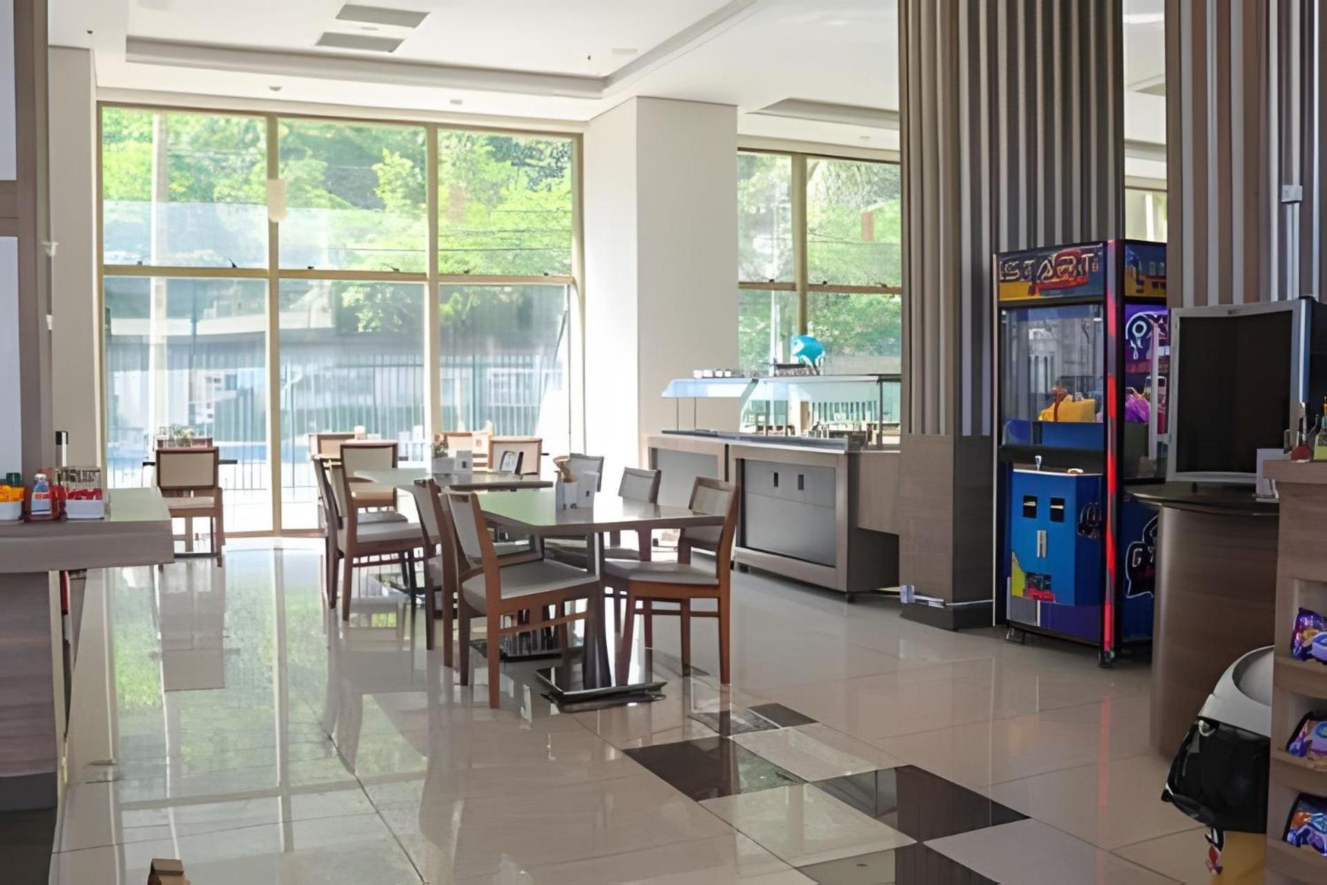 Flat Vpm - Cozinha, Varanda, Ar Cond, Estacionamento, Cama Queen, Vista Incrivel, 400mb Wi-fi, Tv Smart, Servicos De Streaming, Ducha Forte, Proximo A Barra Da Tijuca E Recreio, 10min De Carro Da *