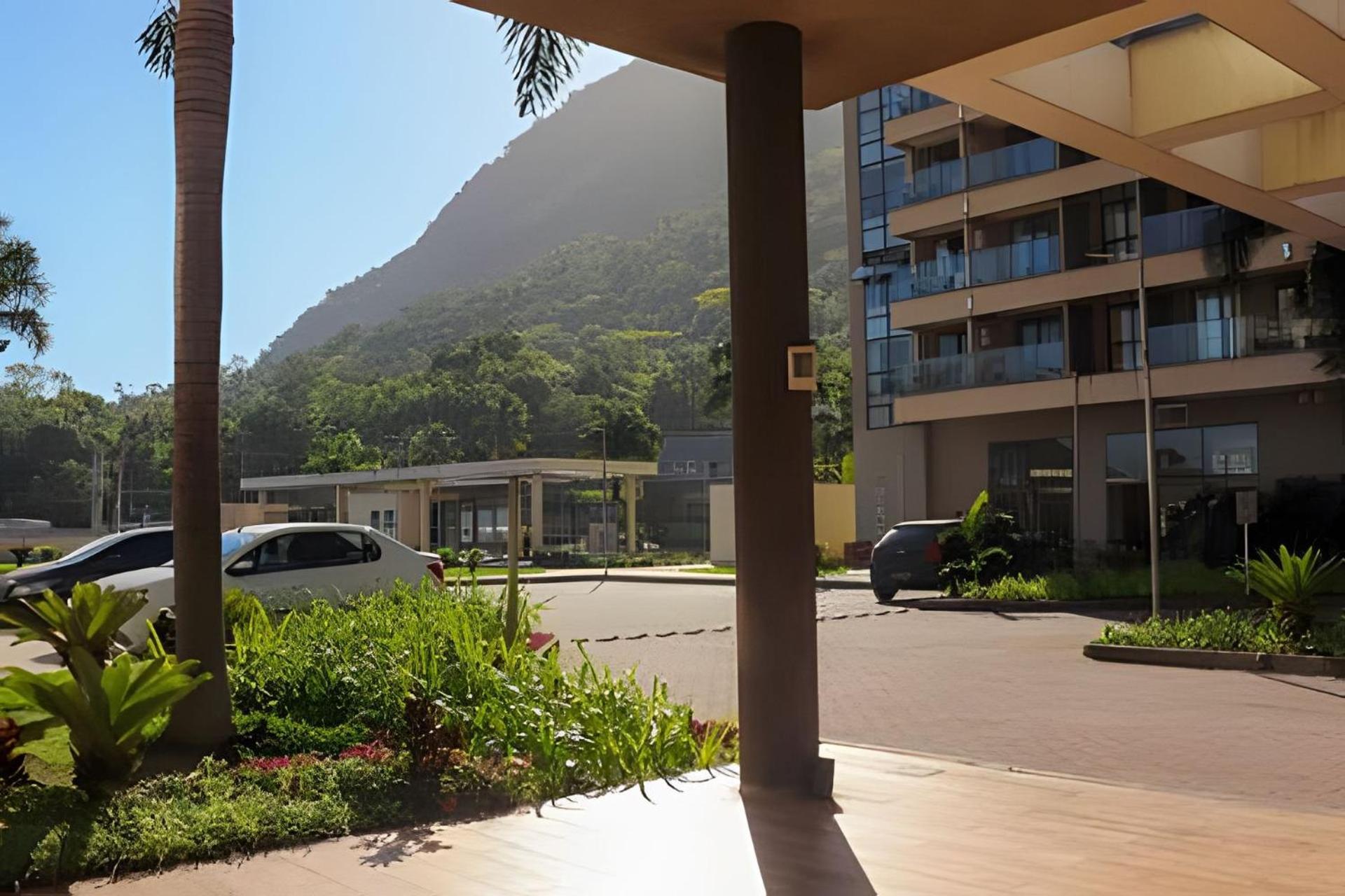 Flat Vpm - Cozinha, Varanda, Ar Cond, Estacionamento, Cama Queen, Vista Incrivel, 400mb Wi-fi, Tv Smart, Servicos De Streaming, Ducha Forte, Proximo A Barra Da Tijuca E Recreio, 10min De Carro Da Rio de Janeiro