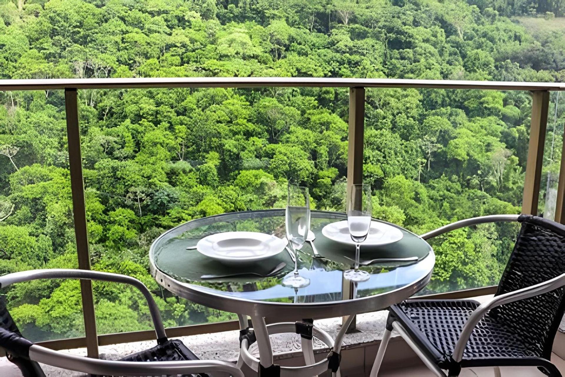 Apartamento Flat Vpm - Cozinha, Varanda, Ar Cond, Estacionamento, Cama Queen, Vista Incrivel, 400mb Wi-fi, Tv Smart, Servicos De Streaming, Ducha Forte, Proximo A Barra Da Tijuca E Recreio, 10min De Carro Da Rio de Janeiro