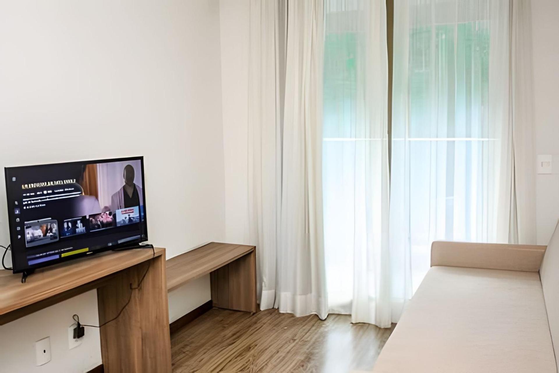 Flat Vpm - Cozinha, Varanda, Ar Cond, Estacionamento, Cama Queen, Vista Incrivel, 400mb Wi-fi, Tv Smart, Servicos De Streaming, Ducha Forte, Proximo A Barra Da Tijuca E Recreio, 10min De Carro Da