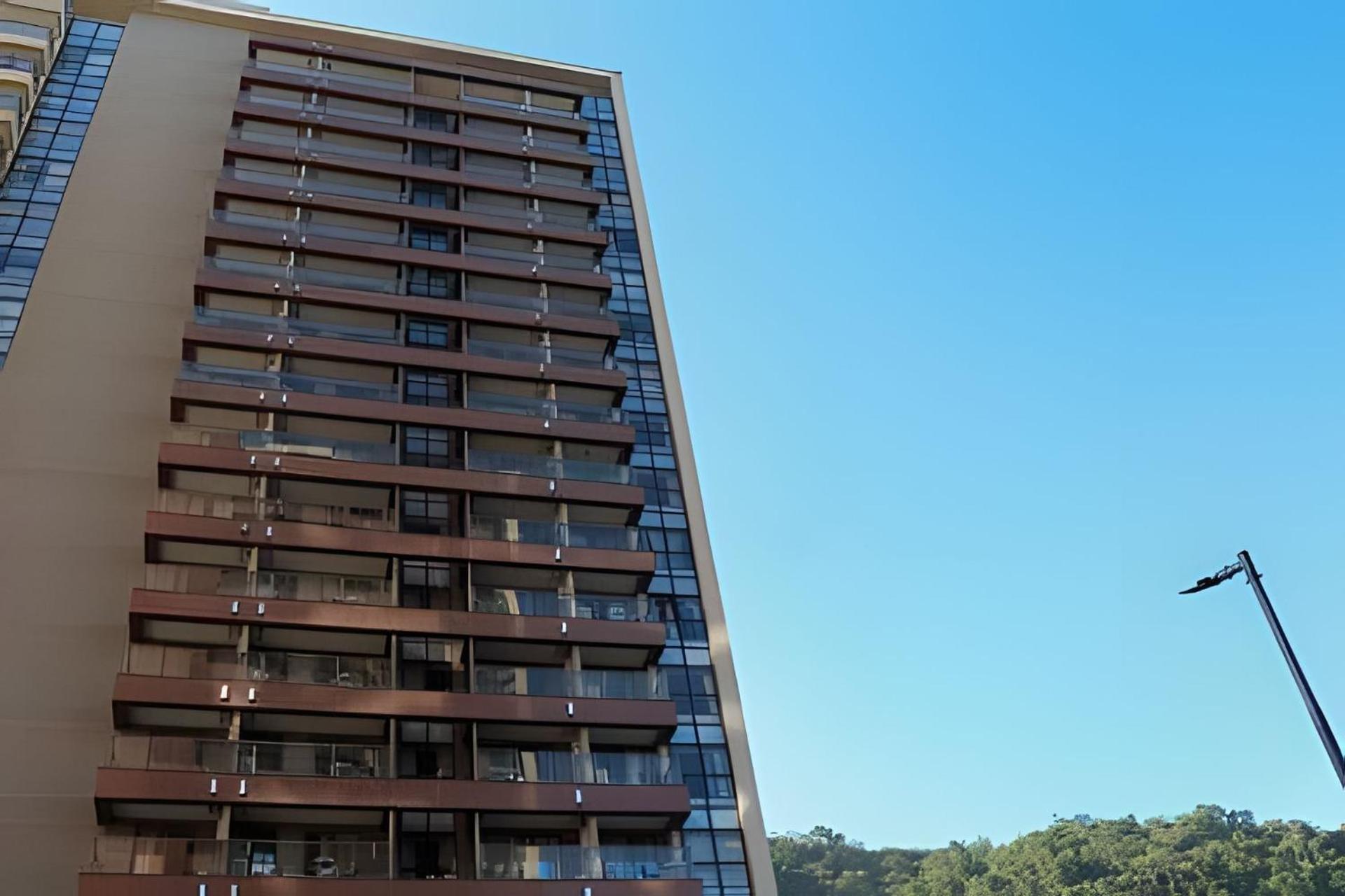 Flat Vpm - Cozinha, Varanda, Ar Cond, Estacionamento, Cama Queen, Vista Incrivel, 400mb Wi-fi, Tv Smart, Servicos De Streaming, Ducha Forte, Proximo A Barra Da Tijuca E Recreio, 10min De Carro Da Apartamento *
