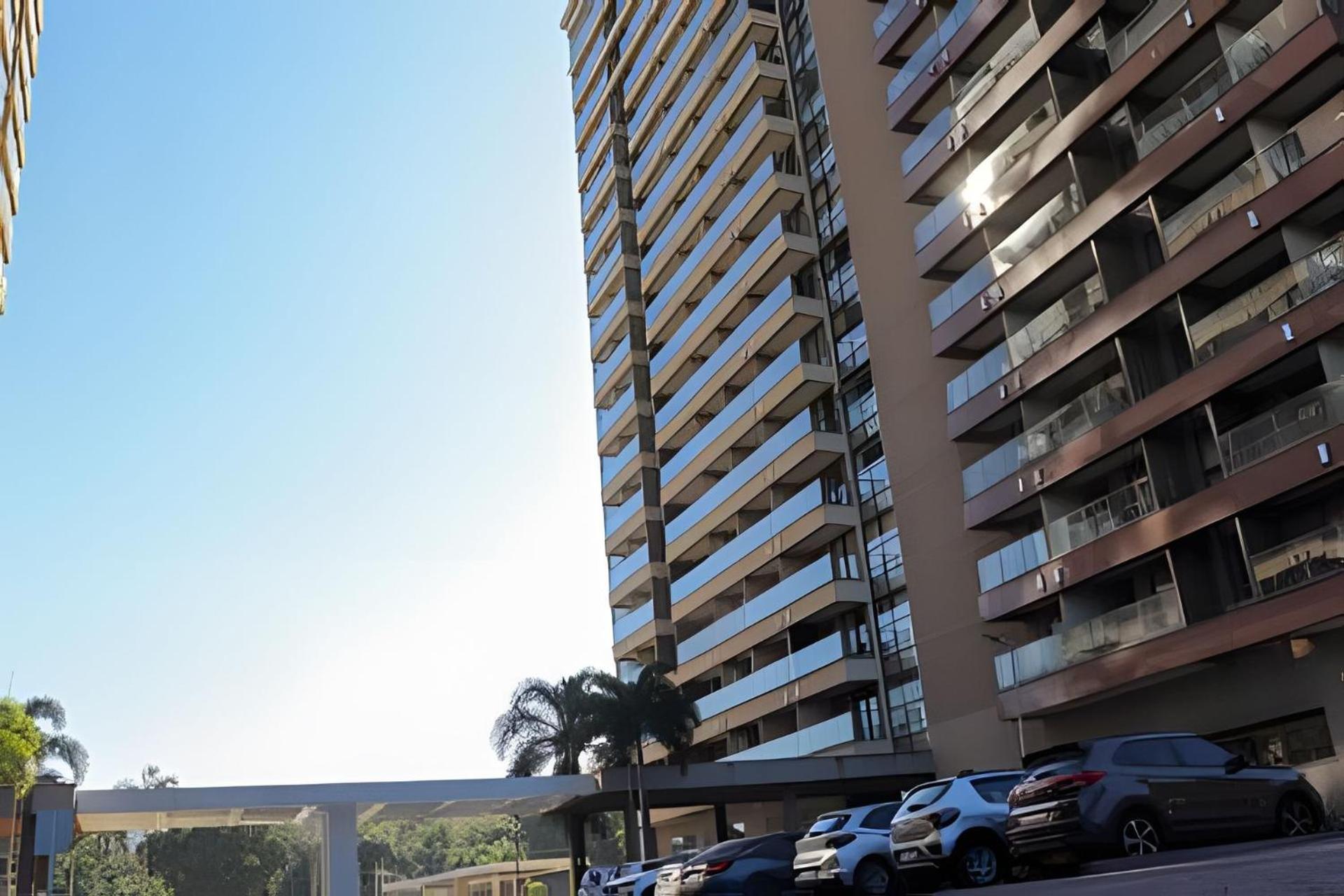 Flat Vpm - Cozinha, Varanda, Ar Cond, Estacionamento, Cama Queen, Vista Incrivel, 400mb Wi-fi, Tv Smart, Servicos De Streaming, Ducha Forte, Proximo A Barra Da Tijuca E Recreio, 10min De Carro Da *