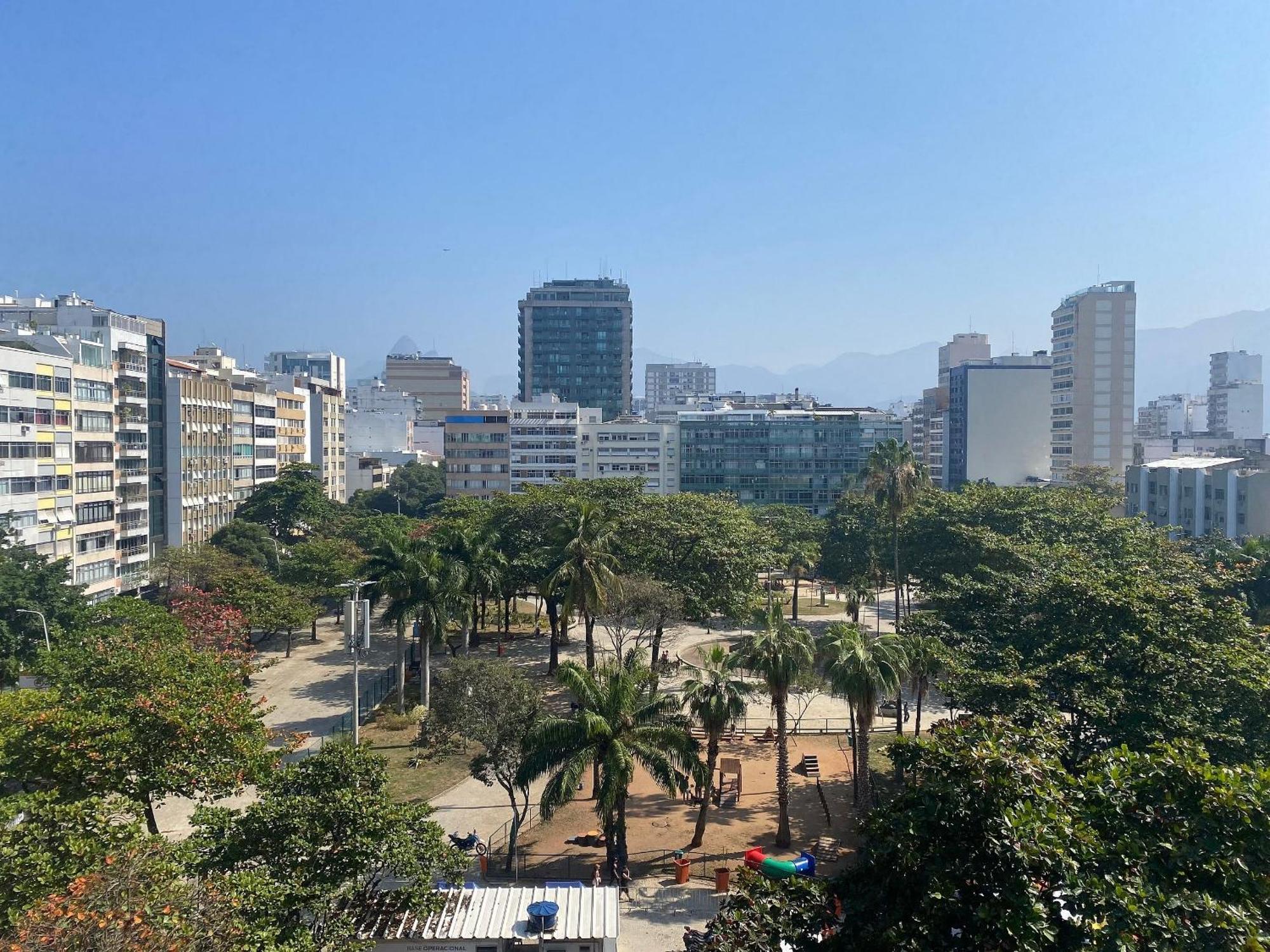 Tres Ha Poucos Passos Da * Rio de Janeiro