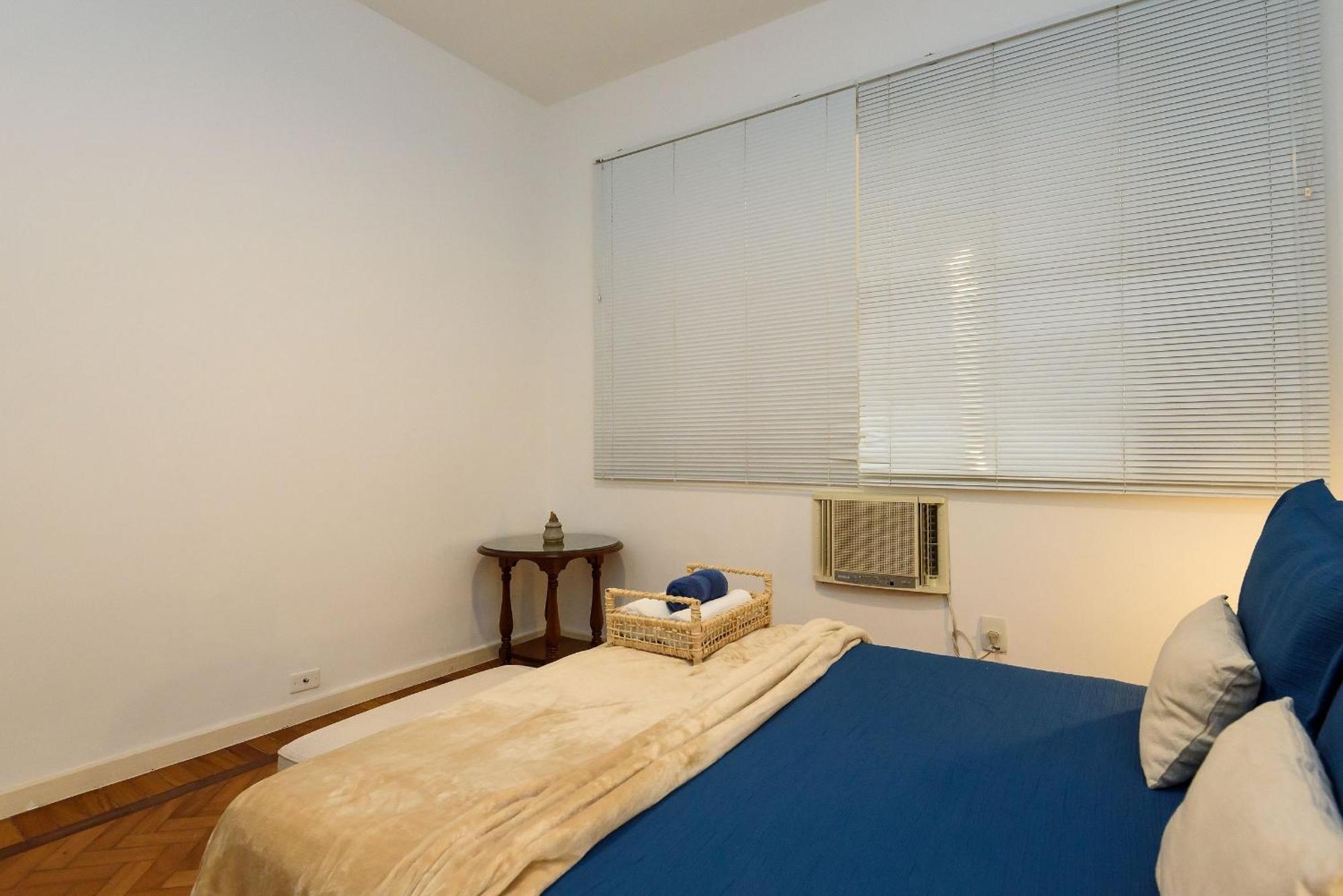 Apartamento Omar Do Rio - Tn 239/301: Grande P/ Até 10 Pessoas, Internet 240mbps, Workstation, Smart Tv, 100 Metros Do Metrô E 500metros Da De Copacabana Rio de Janeiro