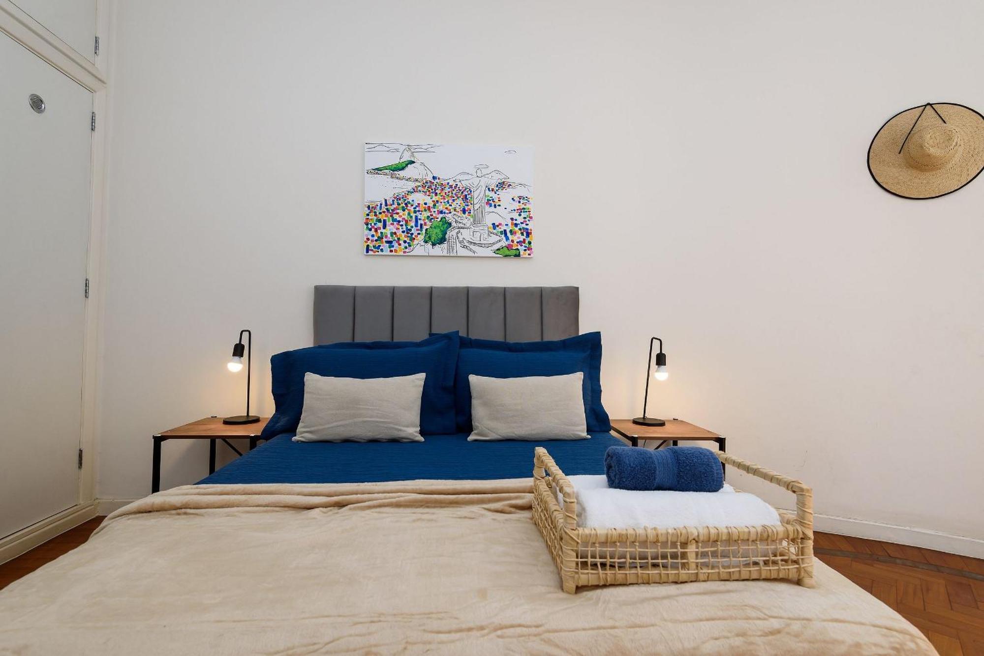Apartamento Omar Do Rio - Tn 239/301: Grande P/ Até 10 Pessoas, Internet 240mbps, Workstation, Smart Tv, 100 Metros Do Metrô E 500metros Da De Copacabana Rio de Janeiro