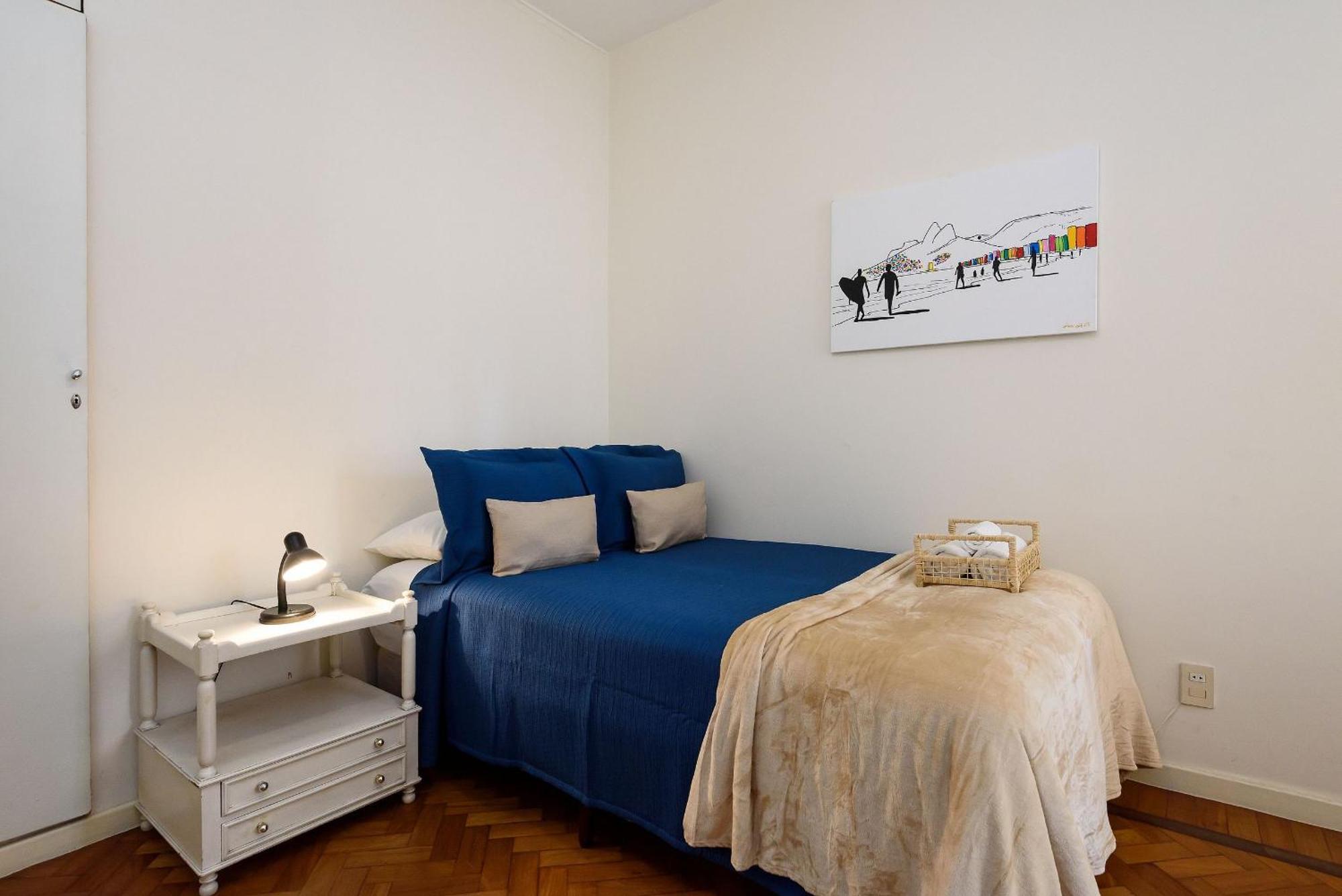Apartamento Omar Do Rio - Tn 239/301: Grande P/ Até 10 Pessoas, Internet 240mbps, Workstation, Smart Tv, 100 Metros Do Metrô E 500metros Da De Copacabana *