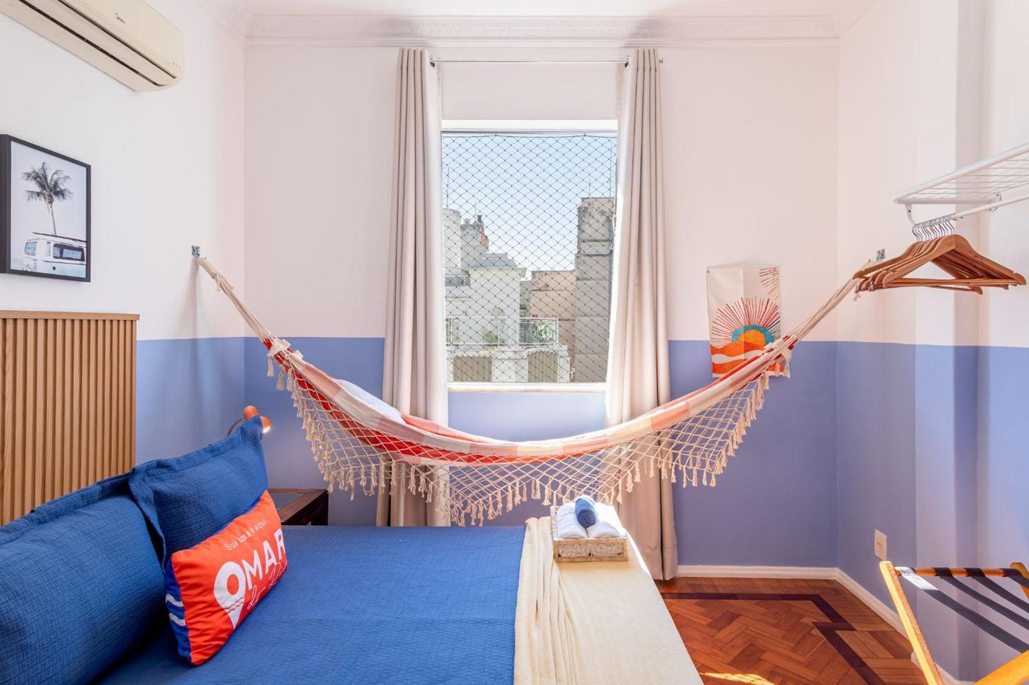 Apartamento 2qtos Com Vista Mar Em Copacabana | A 2936/1202