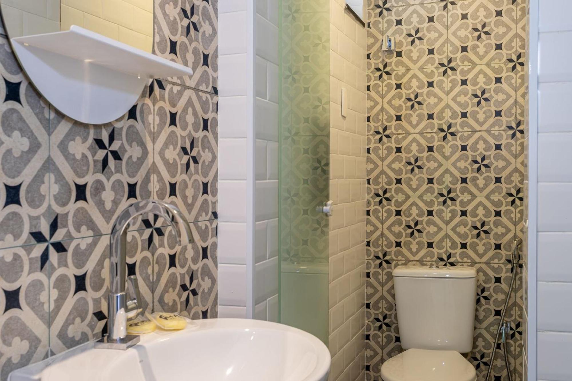 Apartamento 2qtos Com Vista Mar Em Copacabana | A 2936/1202