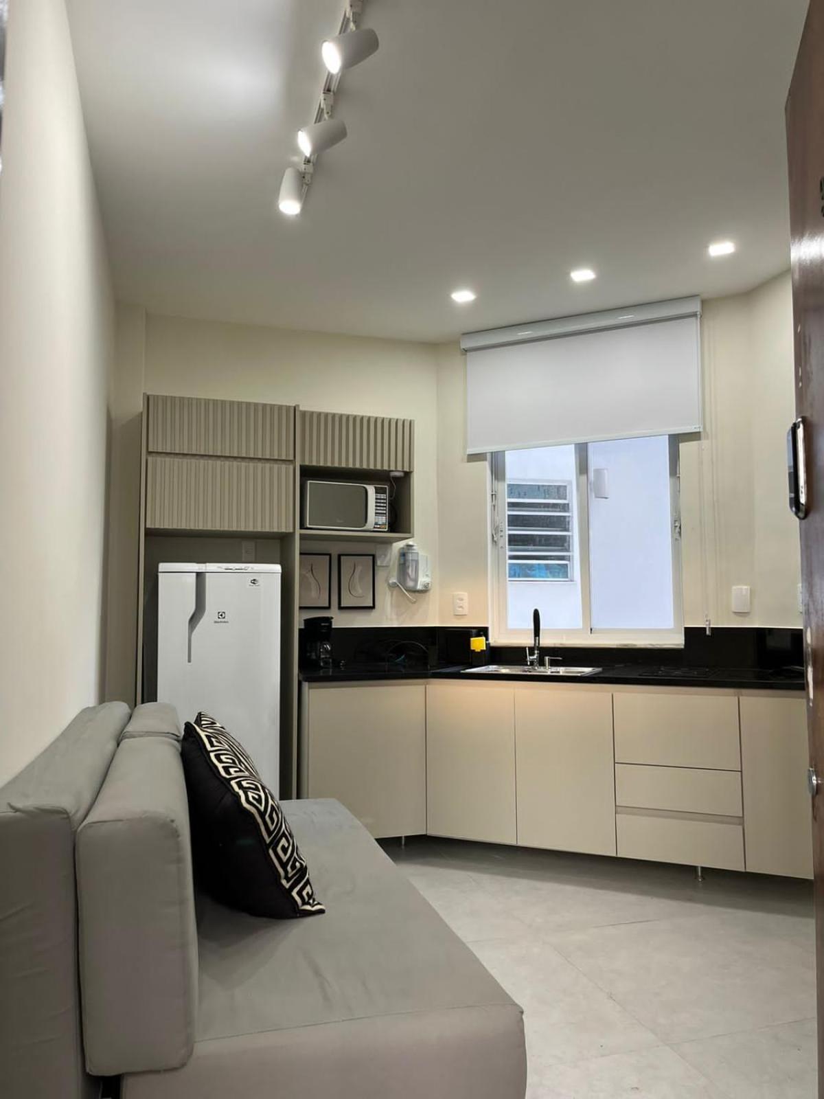 Apartamento Flat 907 Copacabana- Posto 4- Quadra Da *