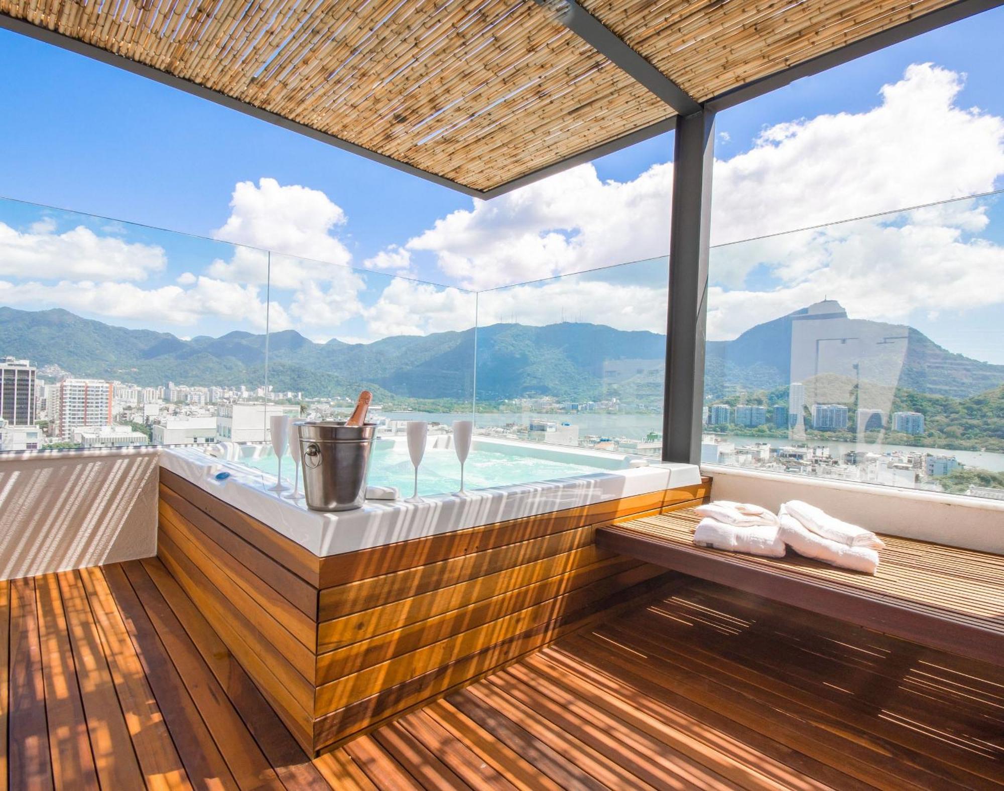 Cobertura Alugar Em Ipanema Com 2 Quartos, Vista Cinematografica, Terraco E Jacuzzi Rio de Janeiro