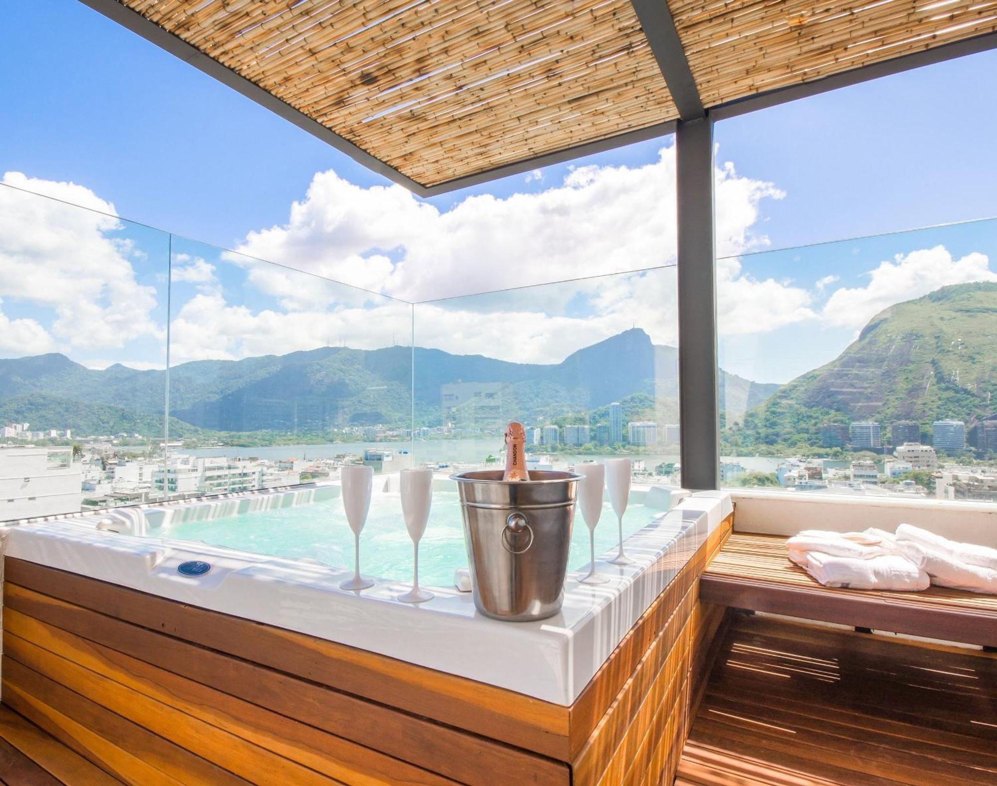 Cobertura Alugar Em Ipanema Com 2 Quartos, Vista Cinematografica, Terraco E Jacuzzi Apartamento