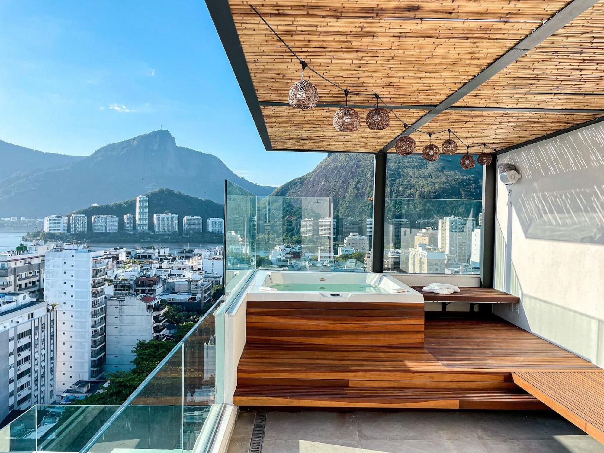 Cobertura Alugar Em Ipanema Com 2 Quartos, Vista Cinematografica, Terraco E Jacuzzi Apartamento