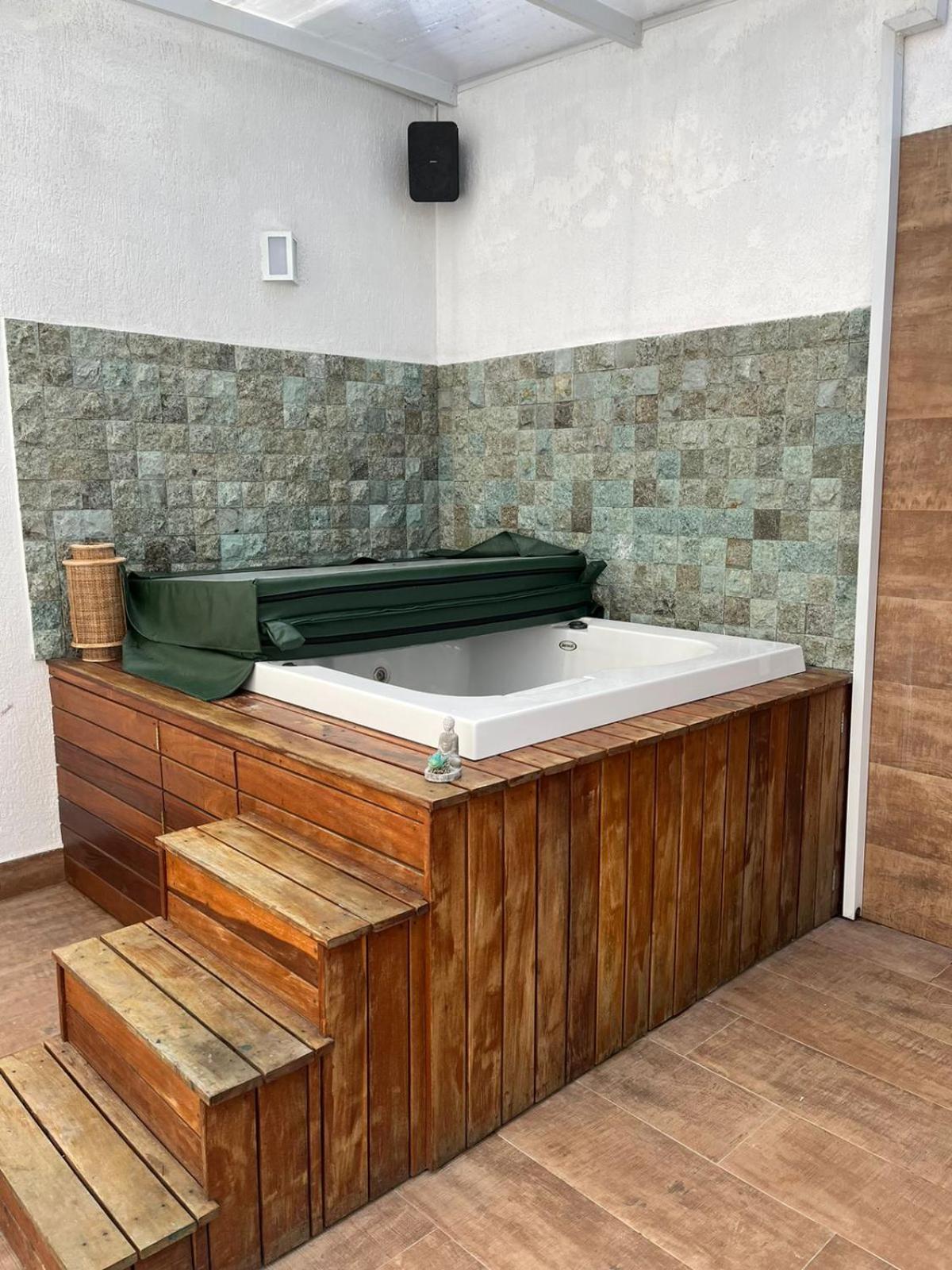 Cobertura Incrivel, Silenciosa E Familiar Com Sala Ampla, Cozinha Americana, 3 Quartos, Area Gourmet, Terraco Aberto Com Churrasqueira E Jacuzzi Na Da Barra Da Tijuca - - Apto Inteiro So Pra Voce Apartment *