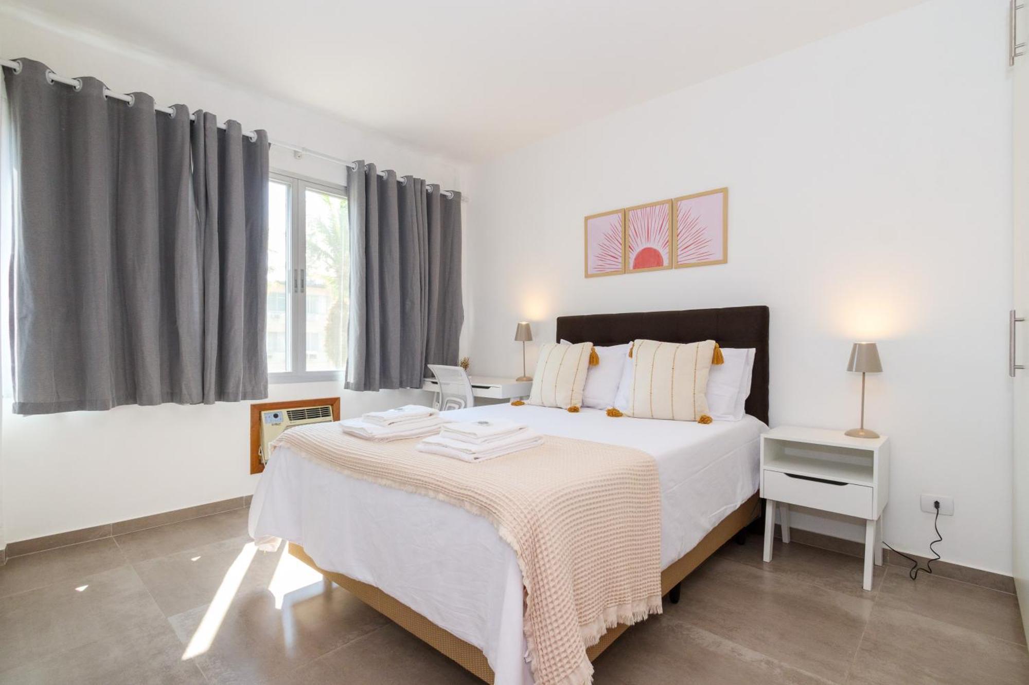 Local 102 Apartamento *