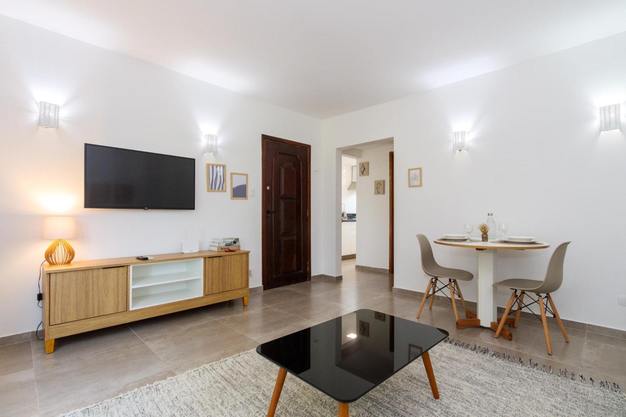 Local 102 Apartamento *