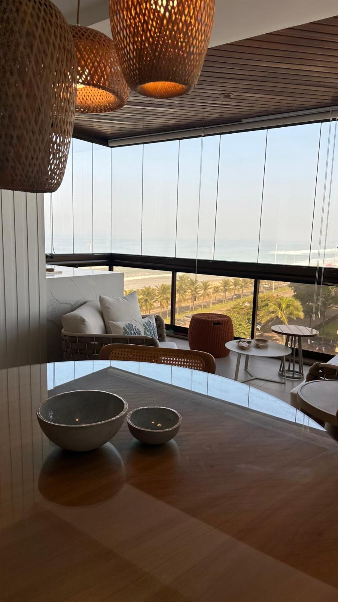 Lindo Apto No Lugar Da Barra Da Tijuca! Com Uma Vista De Tirar O Folego, Frente O Mar! Totalmente Equipado E Decorado Ao Lado Dos Melhores E Quiosques Da Barra! Portaria 24h, Piscina, Sauna, Jacuzzi, Academia, Garagem, Wi-fi, Lavan Apartment Rio de Janeiro