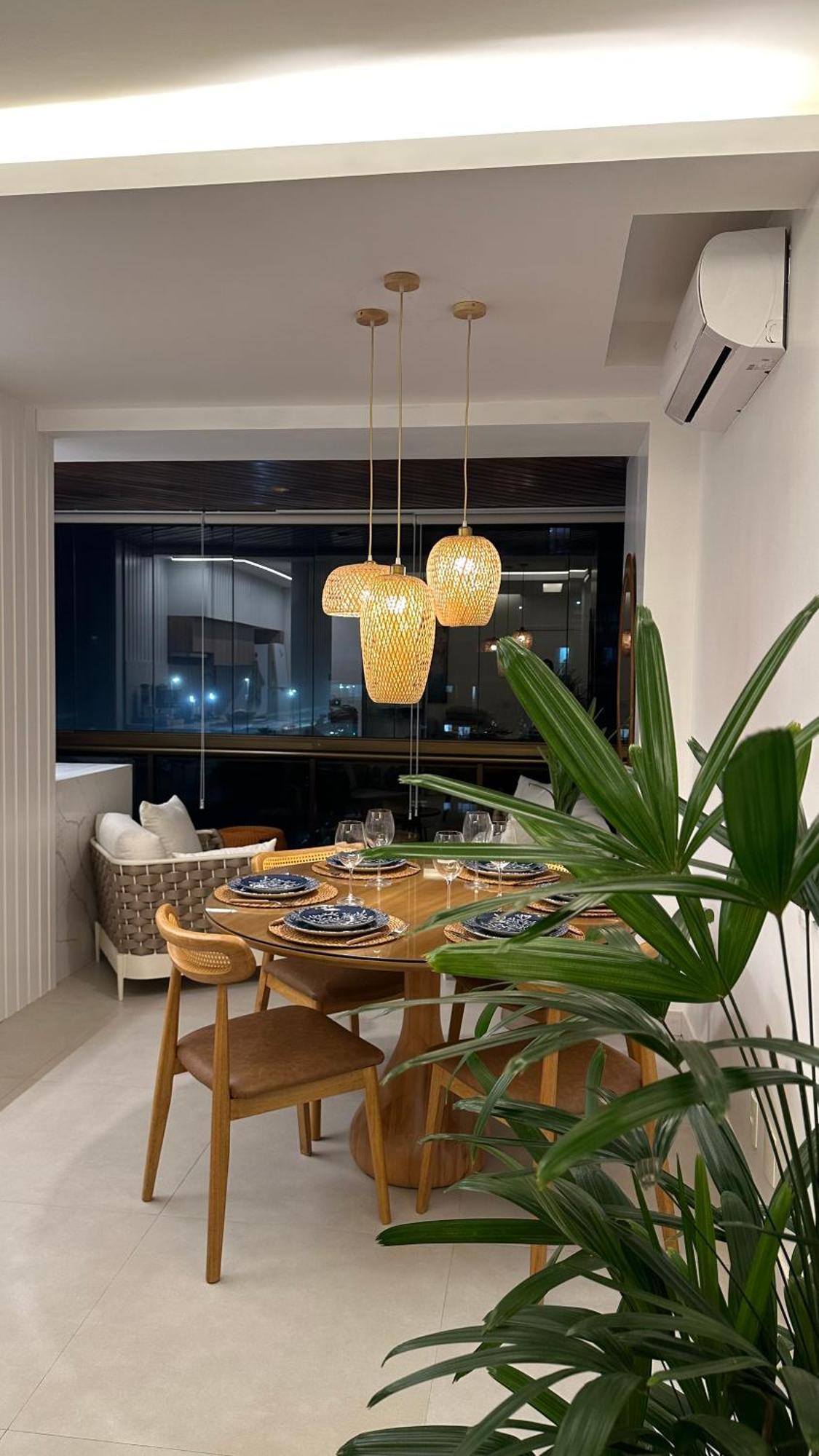 Lindo Apto No Lugar Da Barra Da Tijuca! Com Uma Vista De Tirar O Folego, Frente O Mar! Totalmente Equipado E Decorado Ao Lado Dos Melhores E Quiosques Da Barra! Portaria 24h, Piscina, Sauna, Jacuzzi, Academia, Garagem, Wi-fi, Lavan *