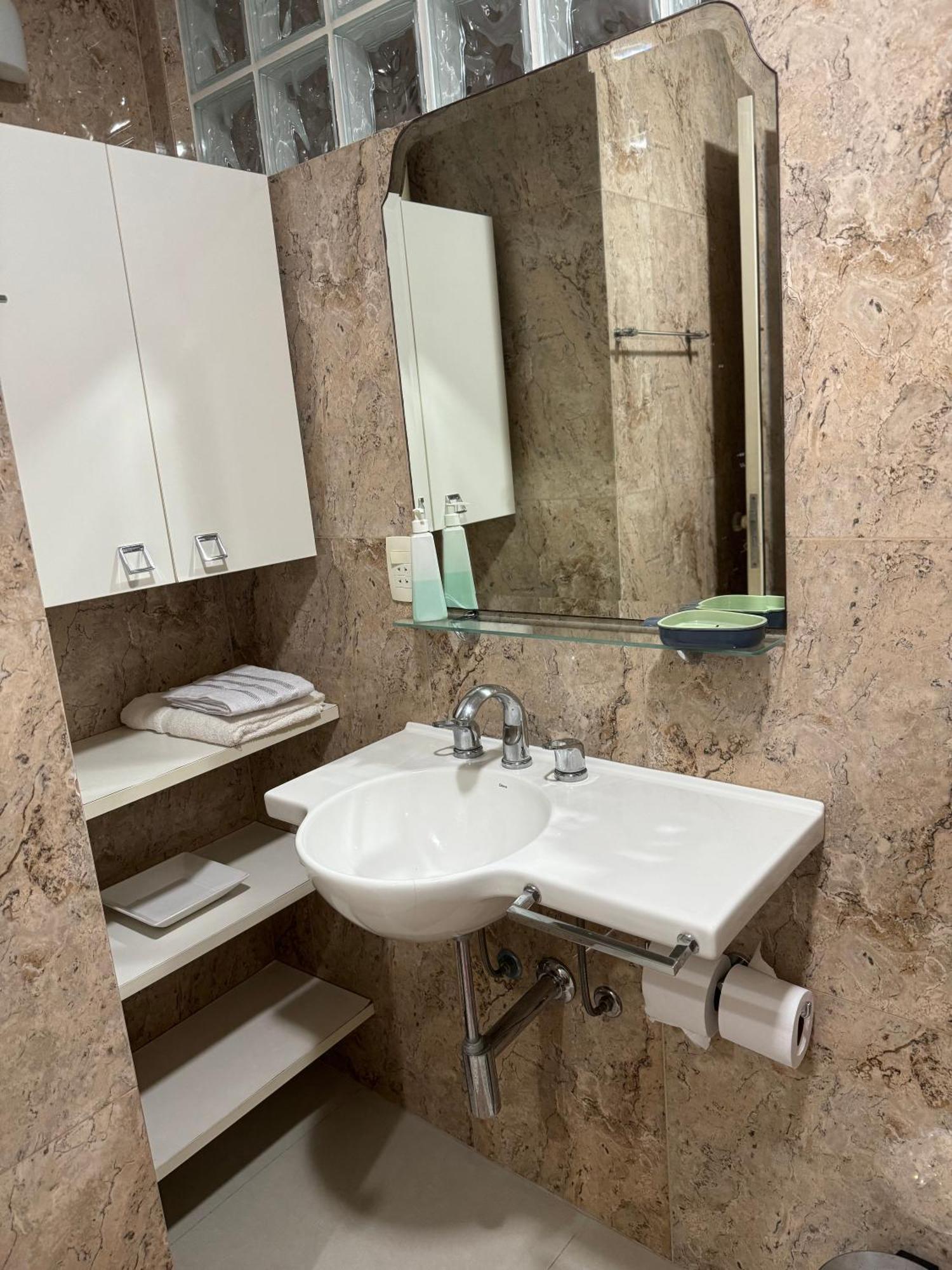 Apartamento Copacabana 201 *