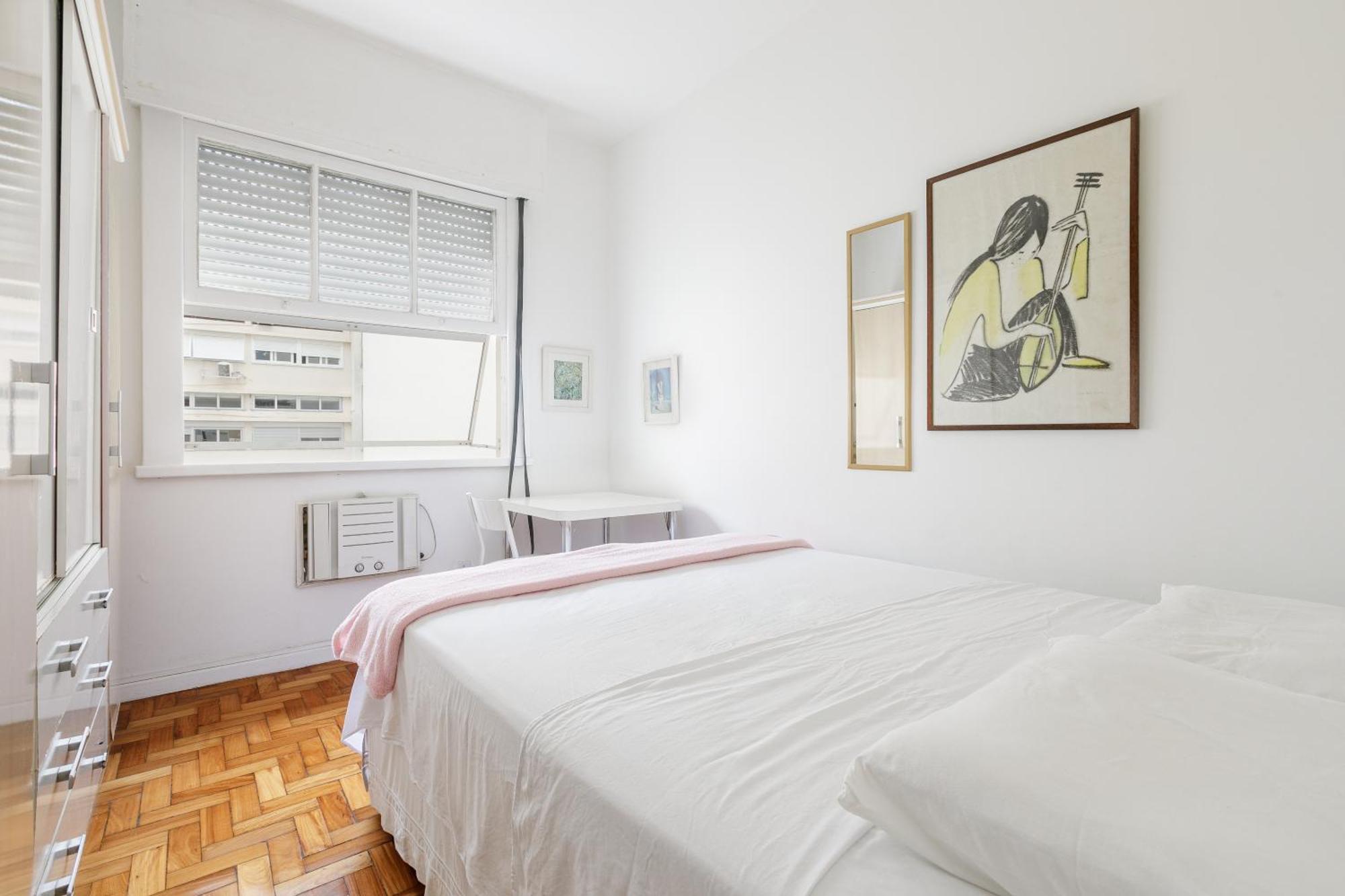 Apartment Superb Location In Ipanema With 3 Bedrooms