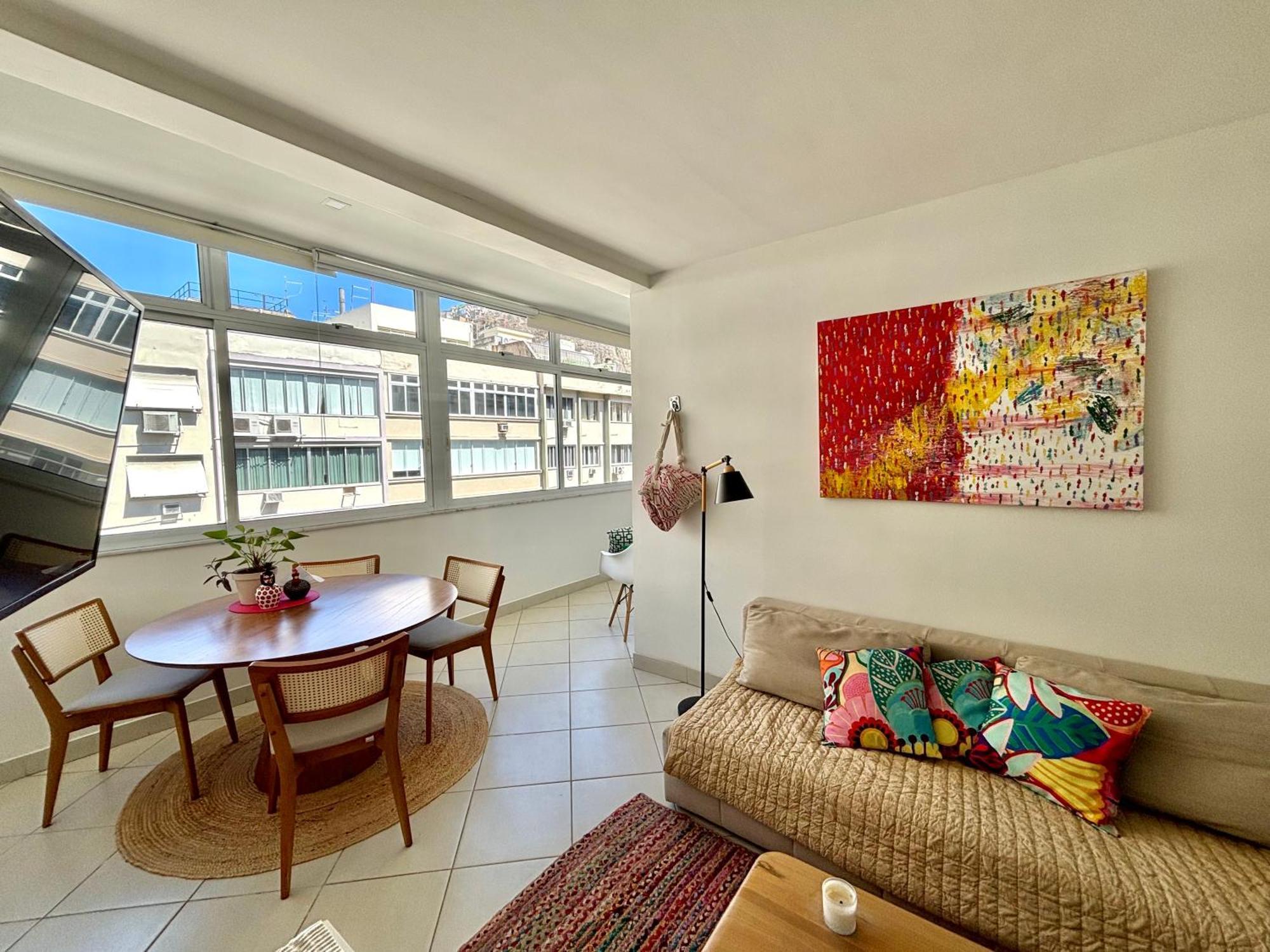 Cosy In The Heart Of Copacabana