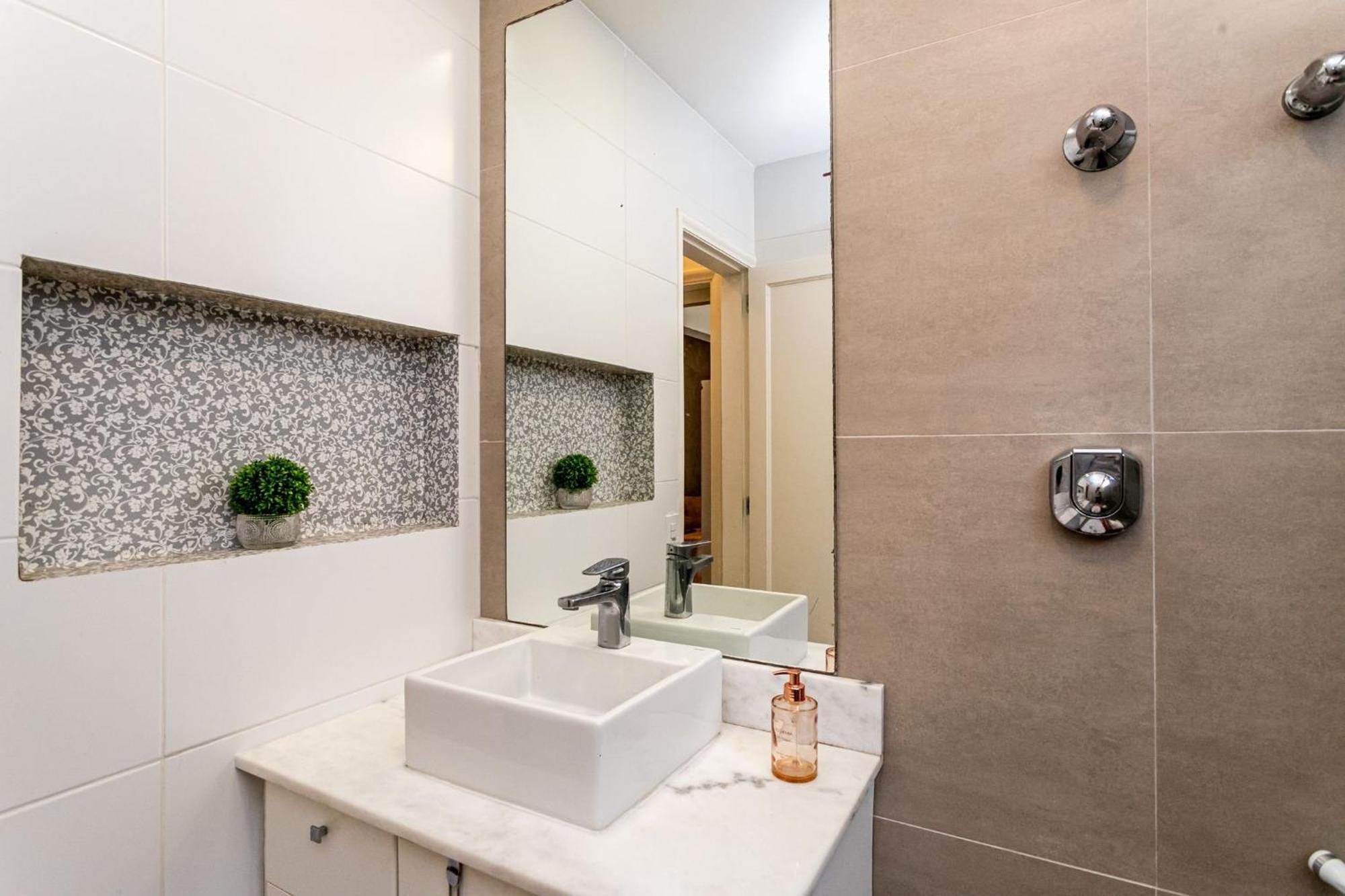 Copacabana Com Garagem, Office, Closet - Luxo, Conforto E Lazer. Apartamento *