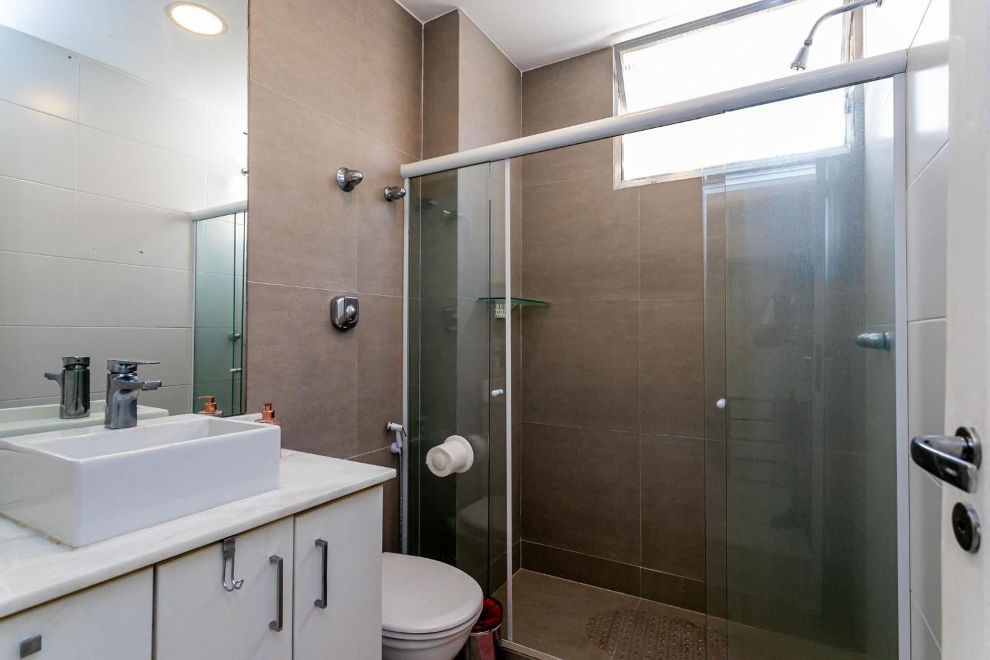 Copacabana Com Garagem, Office, Closet - Luxo, Conforto E Lazer. *