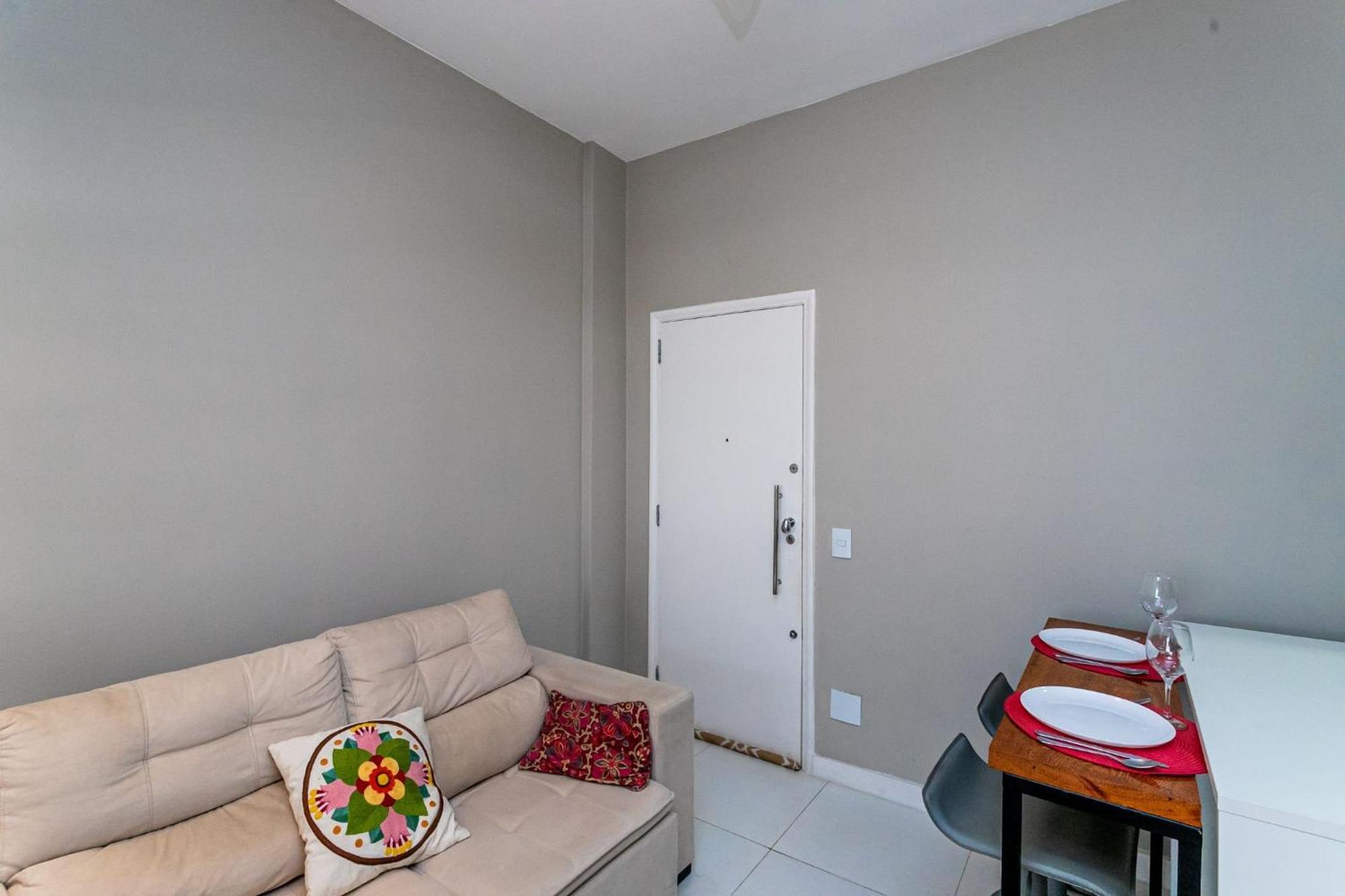 Copacabana Com Garagem, Office, Closet - Luxo, Conforto E Lazer.