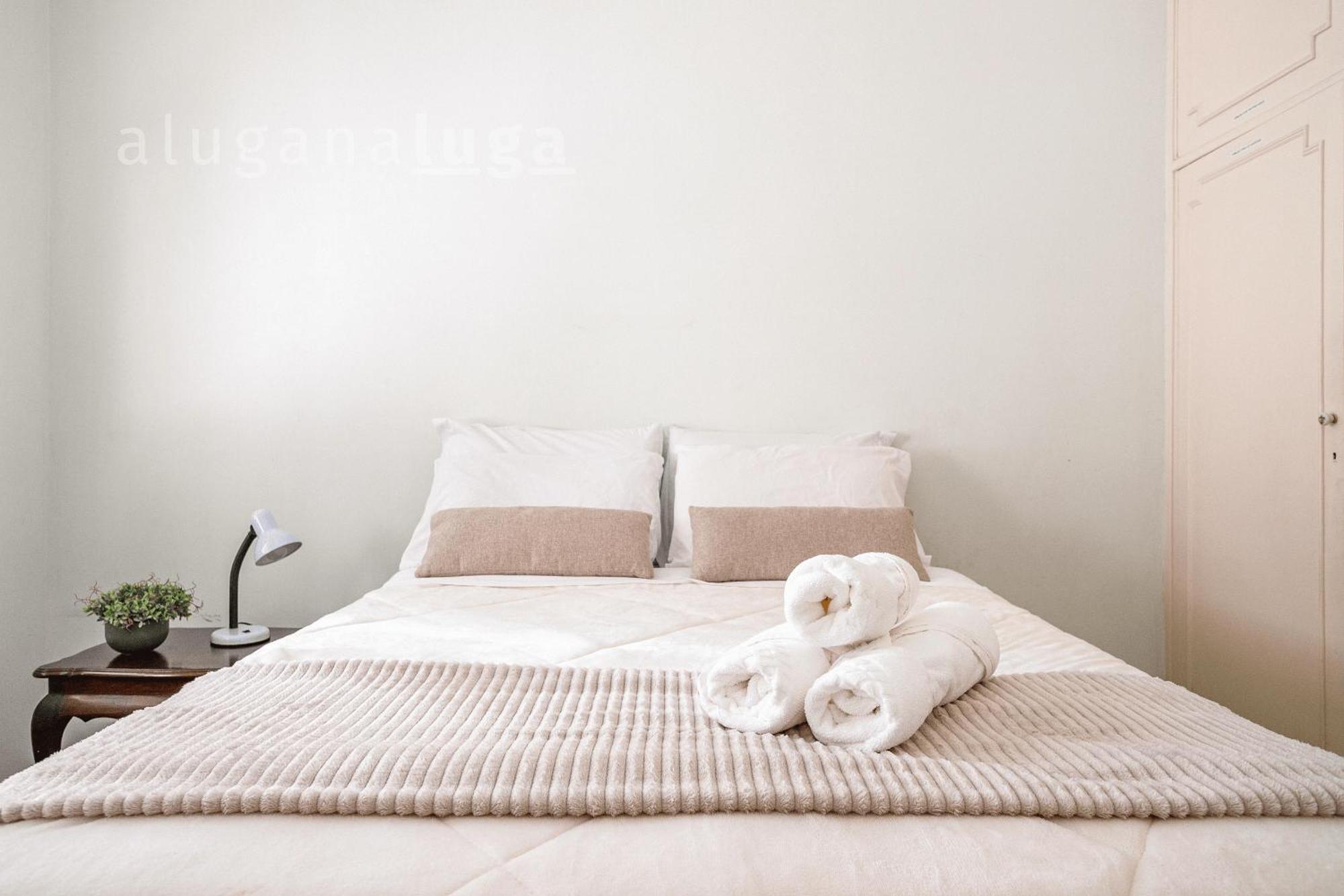 Apartment Vintage Charm: 3 Dorm. Flamengo Rj 3 Min Metro