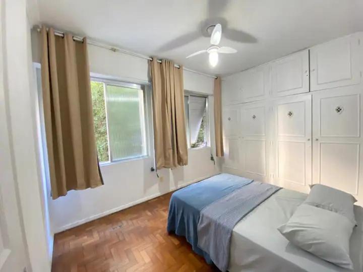 Apartamento Espacoso E Bem Localizado Em Copanema *