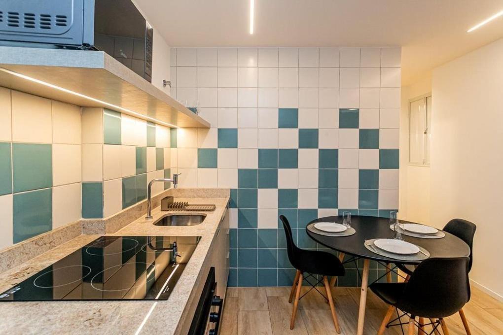 Estiloso Proximo E Metro De Copacabana Apartment *