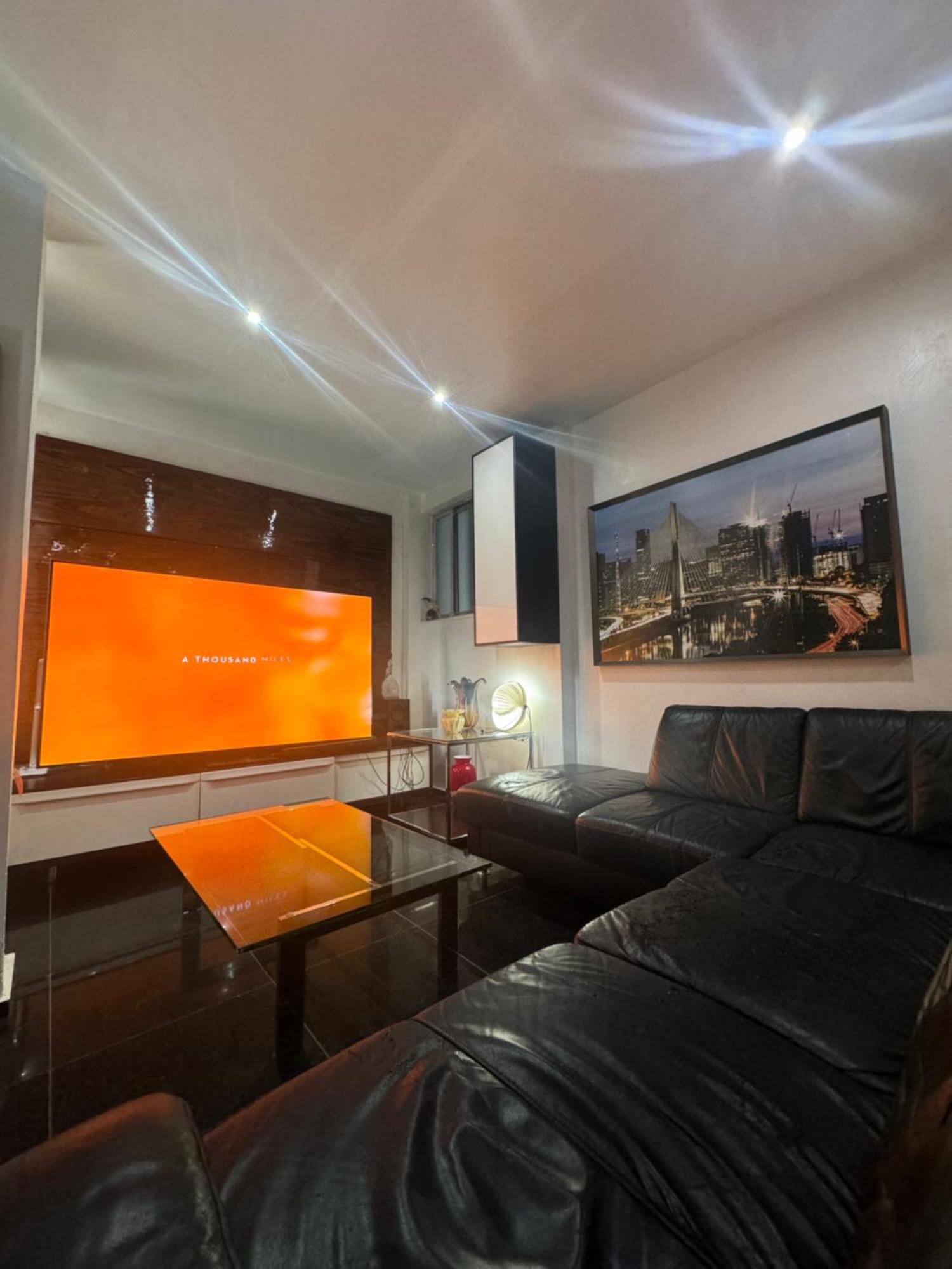 The Copacabana Luxury Design 3 Bedroom 3 Bathroom 85 Inch Cinema Tv Location * Rio de Janeiro