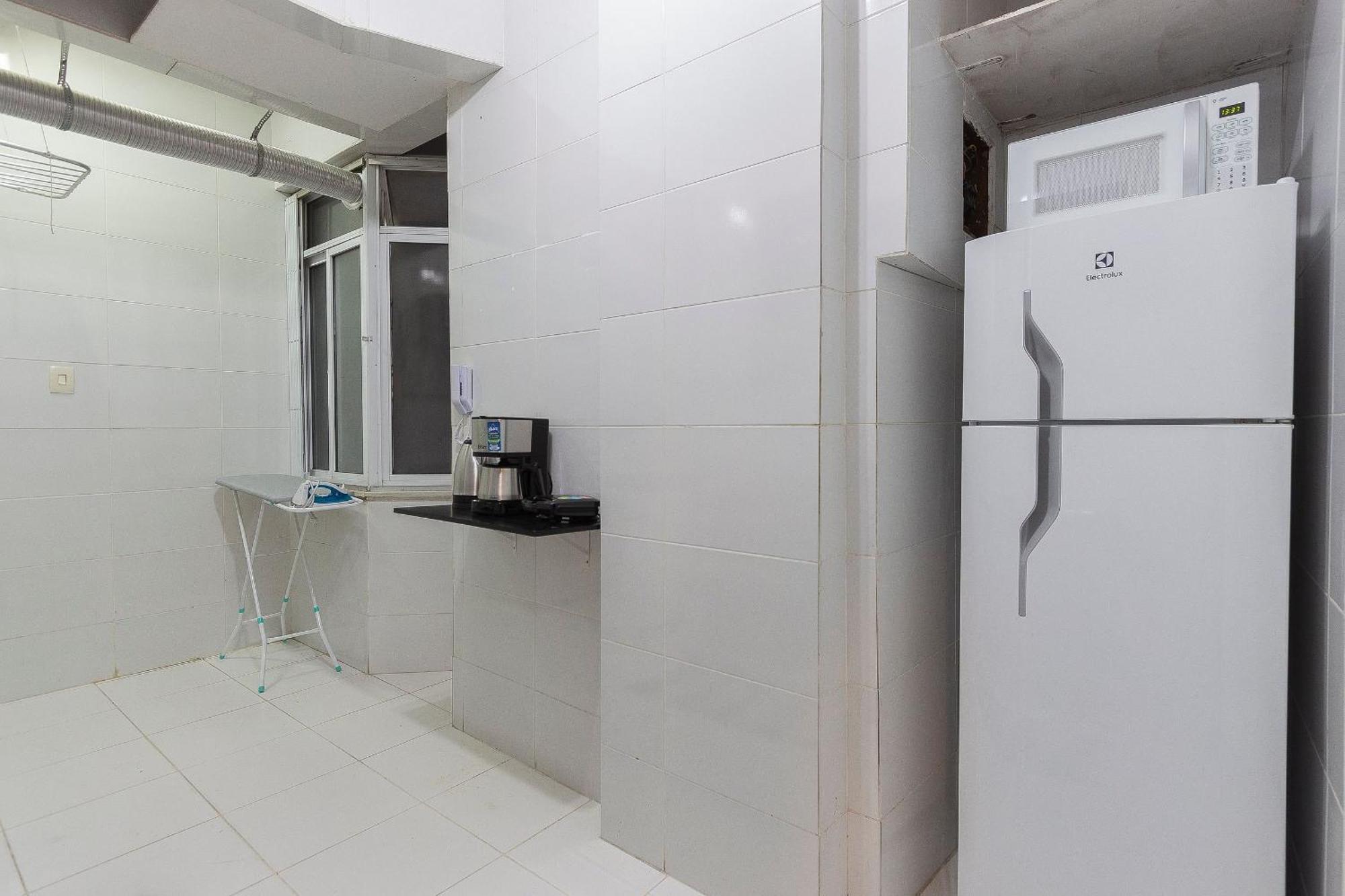 A Poucos Passos Da - Amplo E Confortavel Apartamento