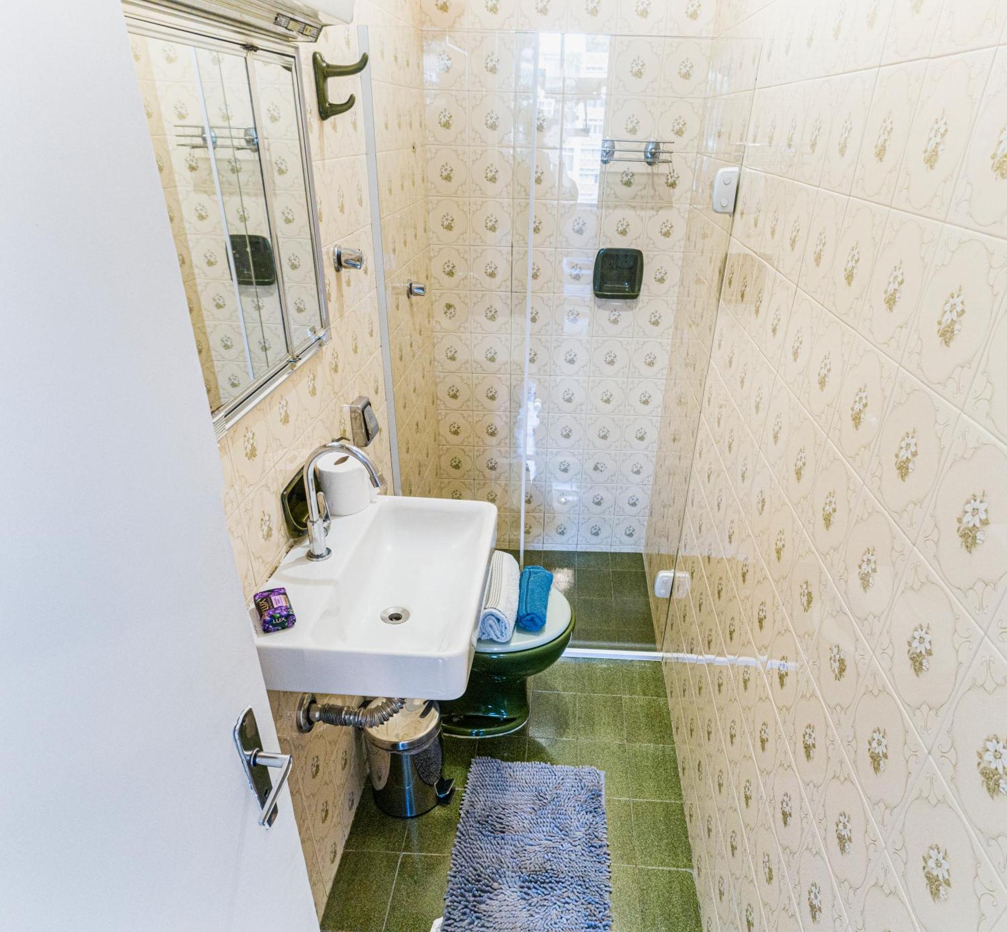 Copacabana Oceanview Suites: High-floor Retreat With Modern Comforts Apartment *