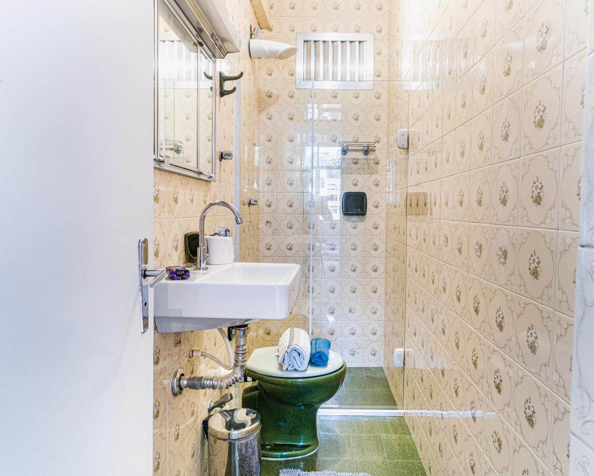 Copacabana Oceanview Suites: High-floor Retreat With Modern Comforts Apartment Rio de Janeiro