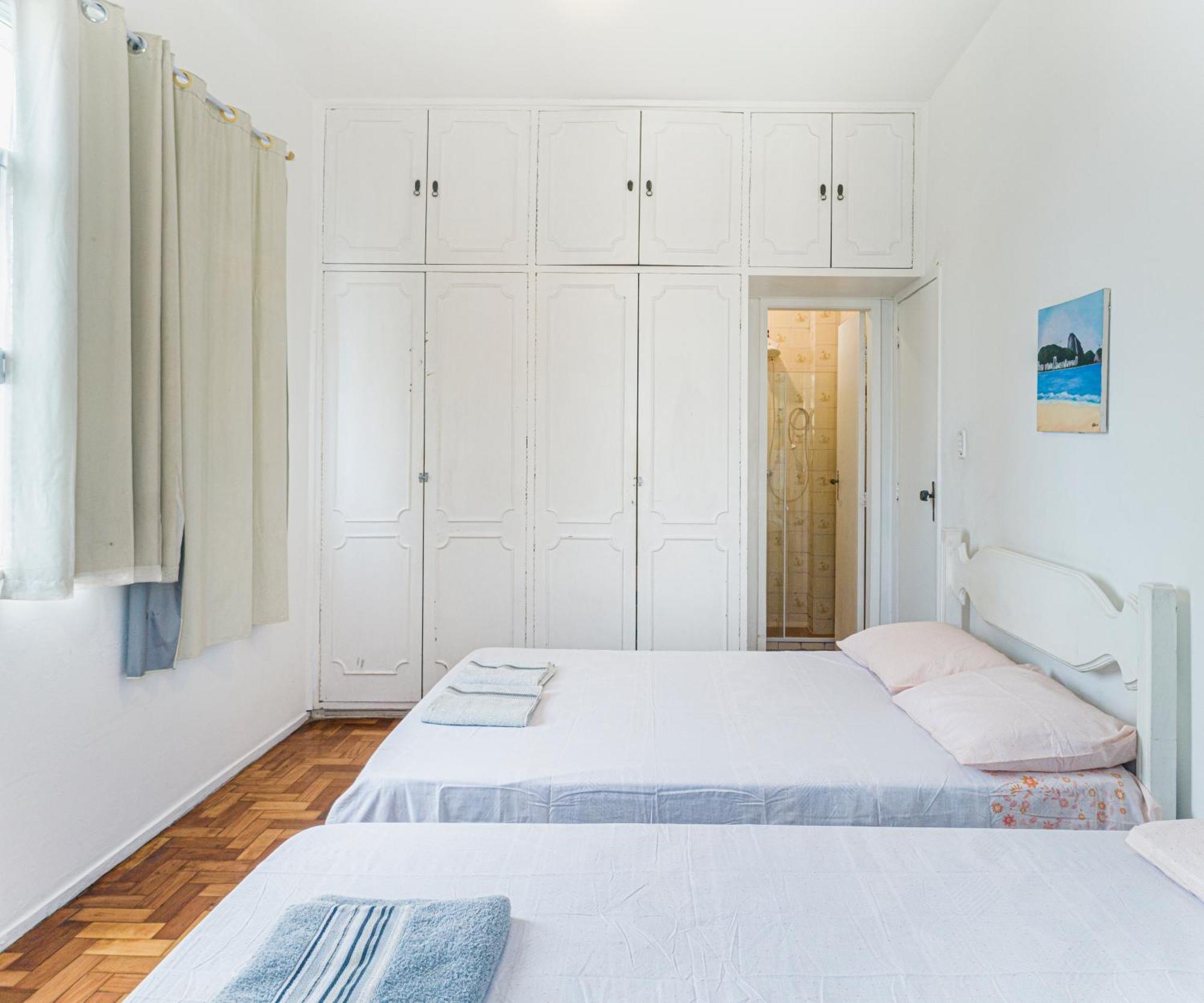 Copacabana Oceanview Suites: High-floor Retreat With Modern Comforts Apartment