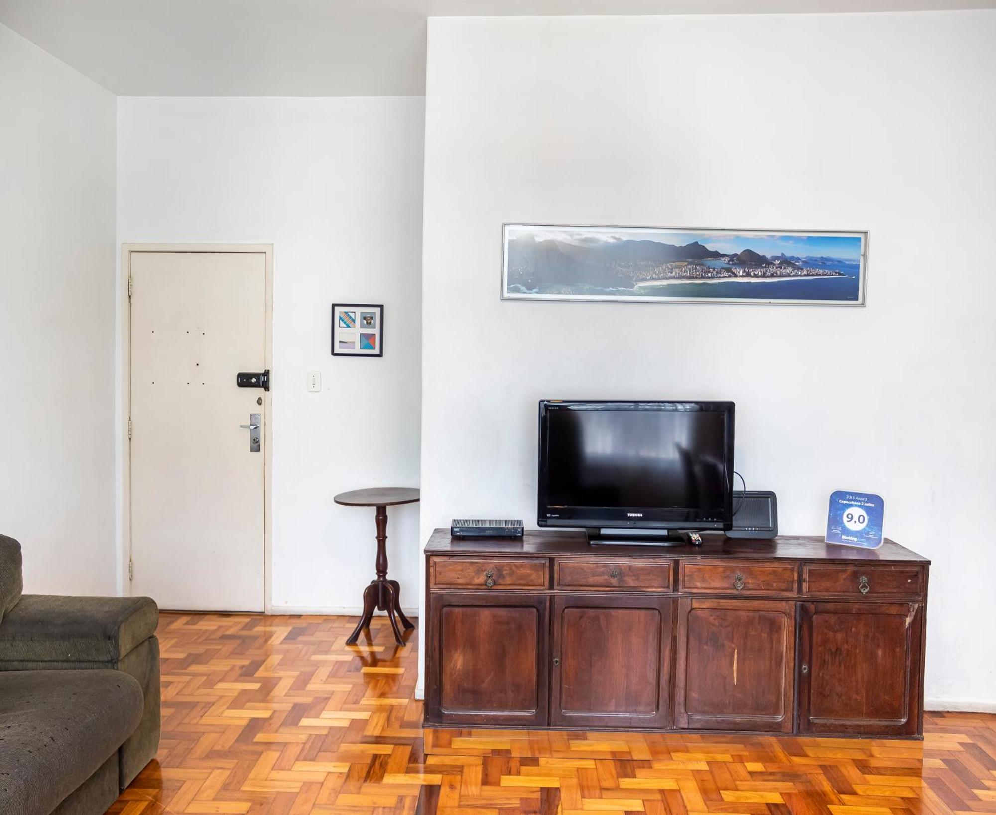 Copacabana Oceanview Suites: High-floor Retreat With Modern Comforts