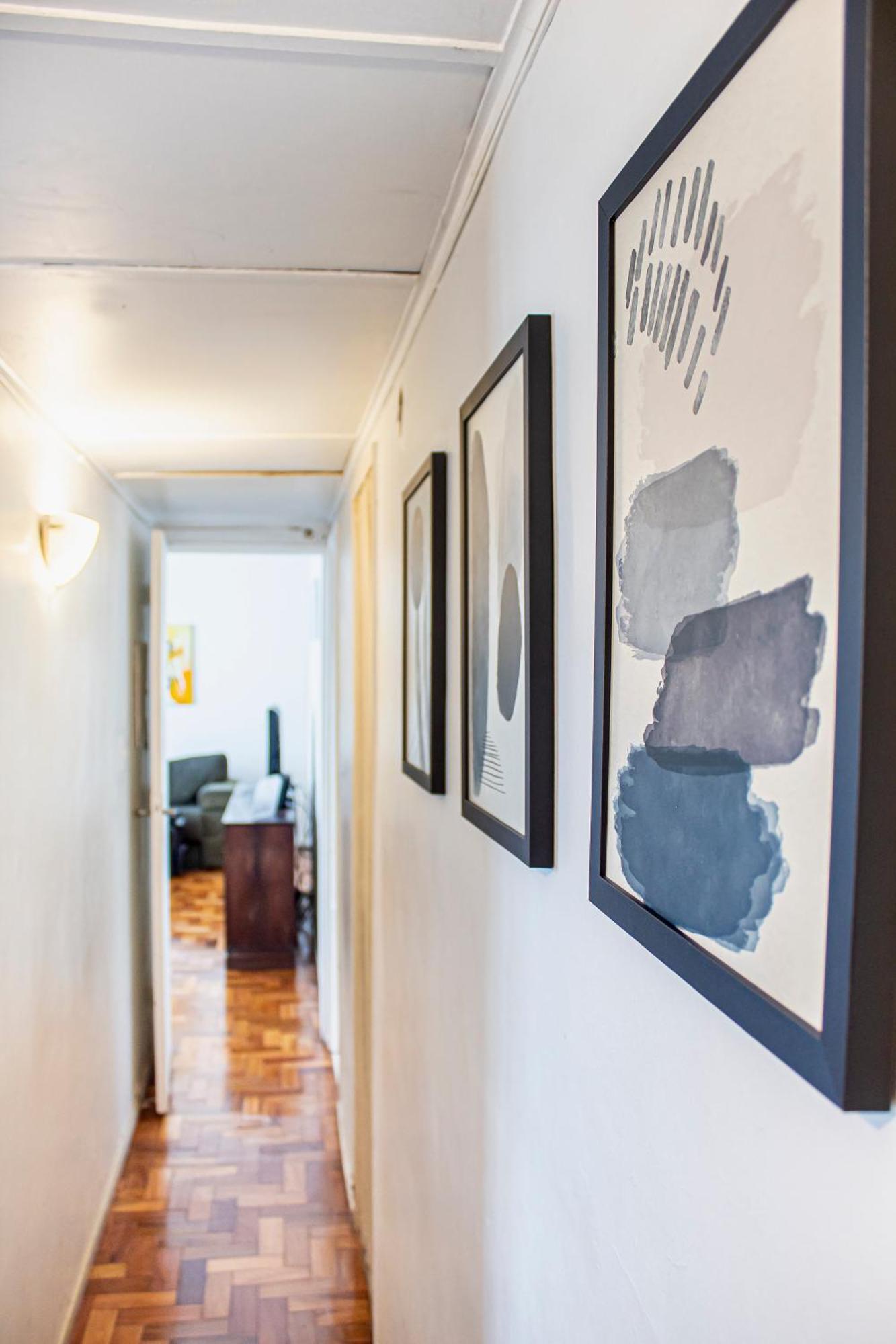 Copacabana Oceanview Suites: High-floor Retreat With Modern Comforts Apartment *