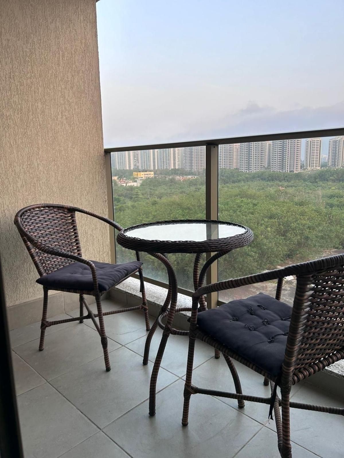 Via Premiere Riocentro Apartment