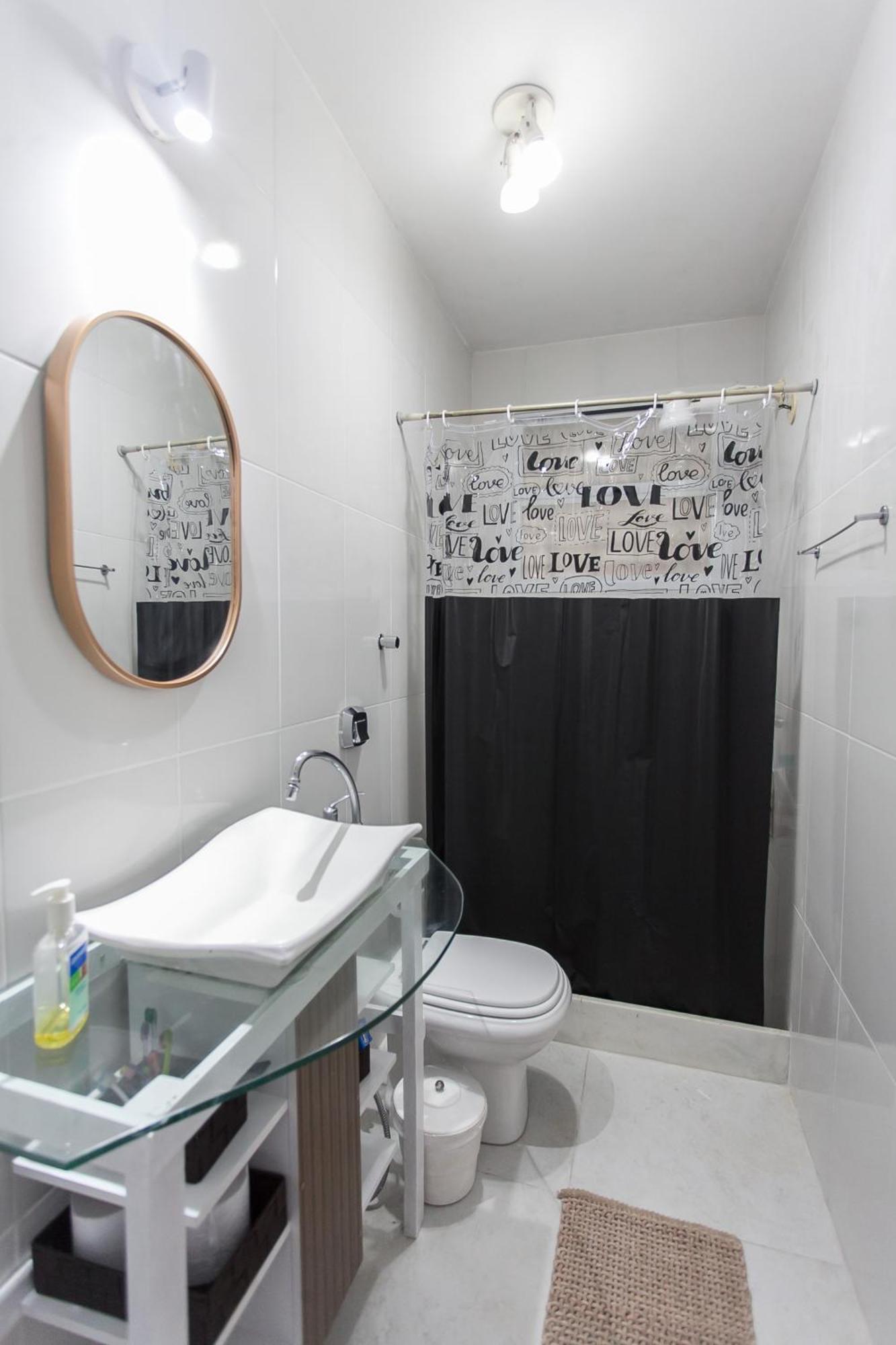 Espaco Sideral - Quartos Com Ar-condicionado, 5min Estadio Maracana, 8min Uerj, Shopping, 12min Metro, Wi-fi 300mbp, Ampla Area Comum Com Cozinha - Pratico E Confortavel * Rio de Janeiro