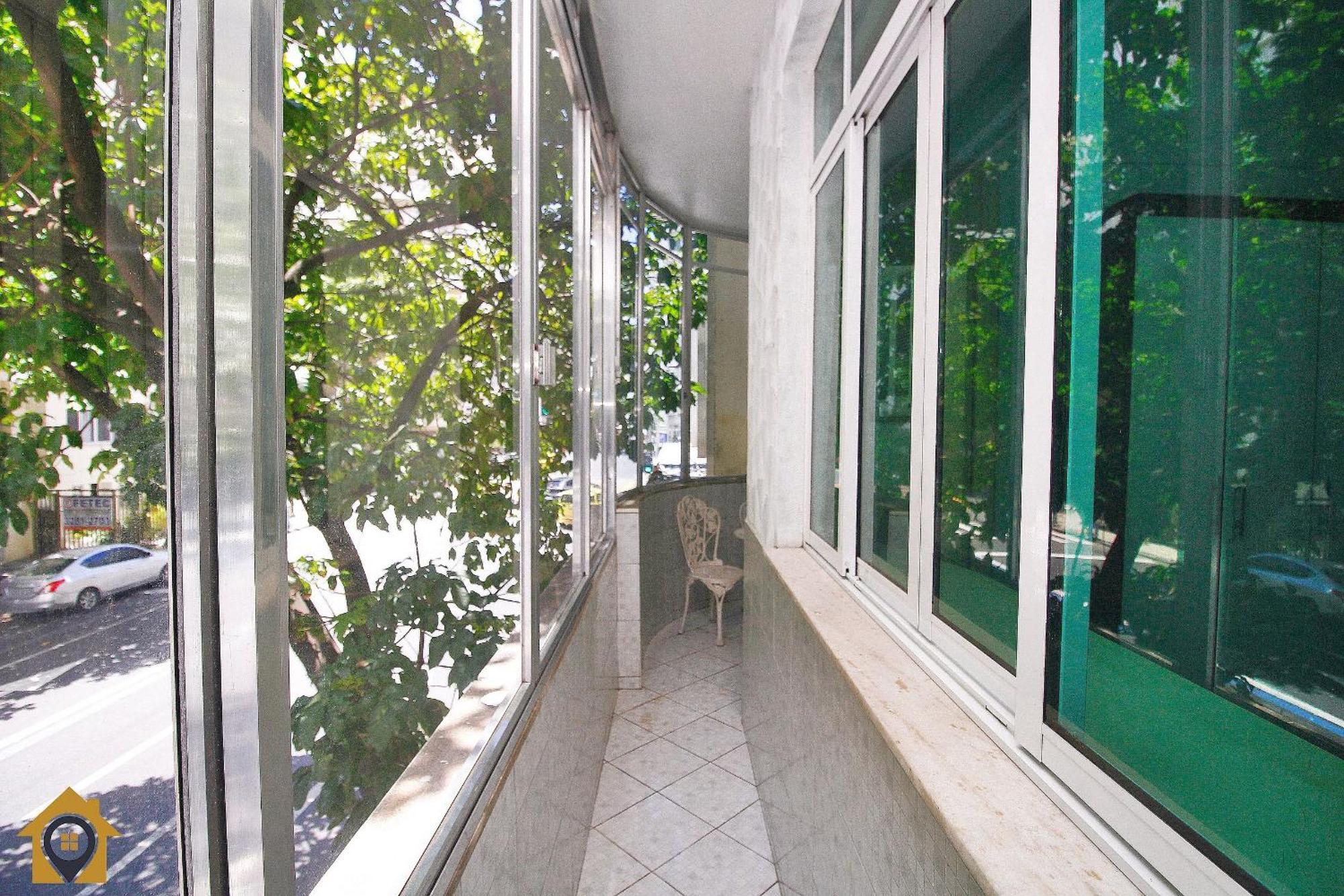 Apto Com Varanda Em Localizacao Privilegiada Apartamento Rio de Janeiro