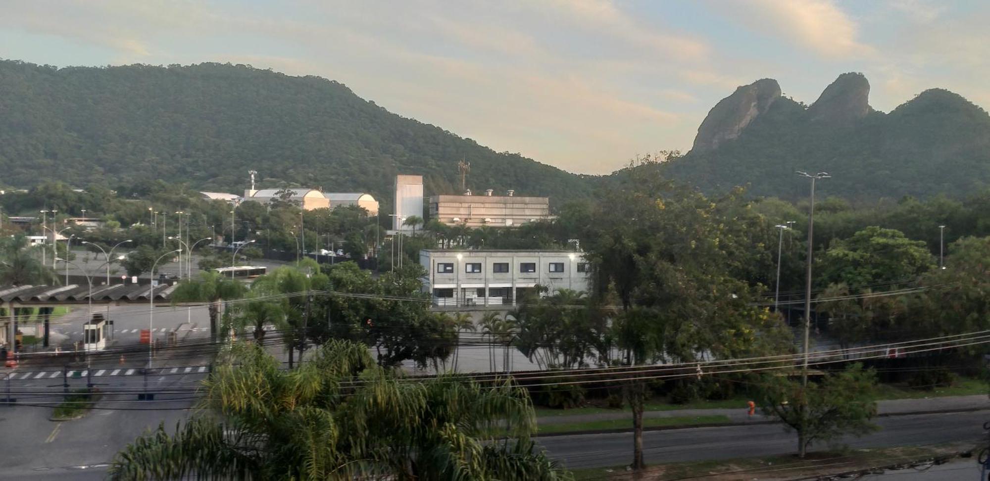 6677 Aptº302 Em Frente Ao Projac Da Globo Apartamento Rio de Janeiro