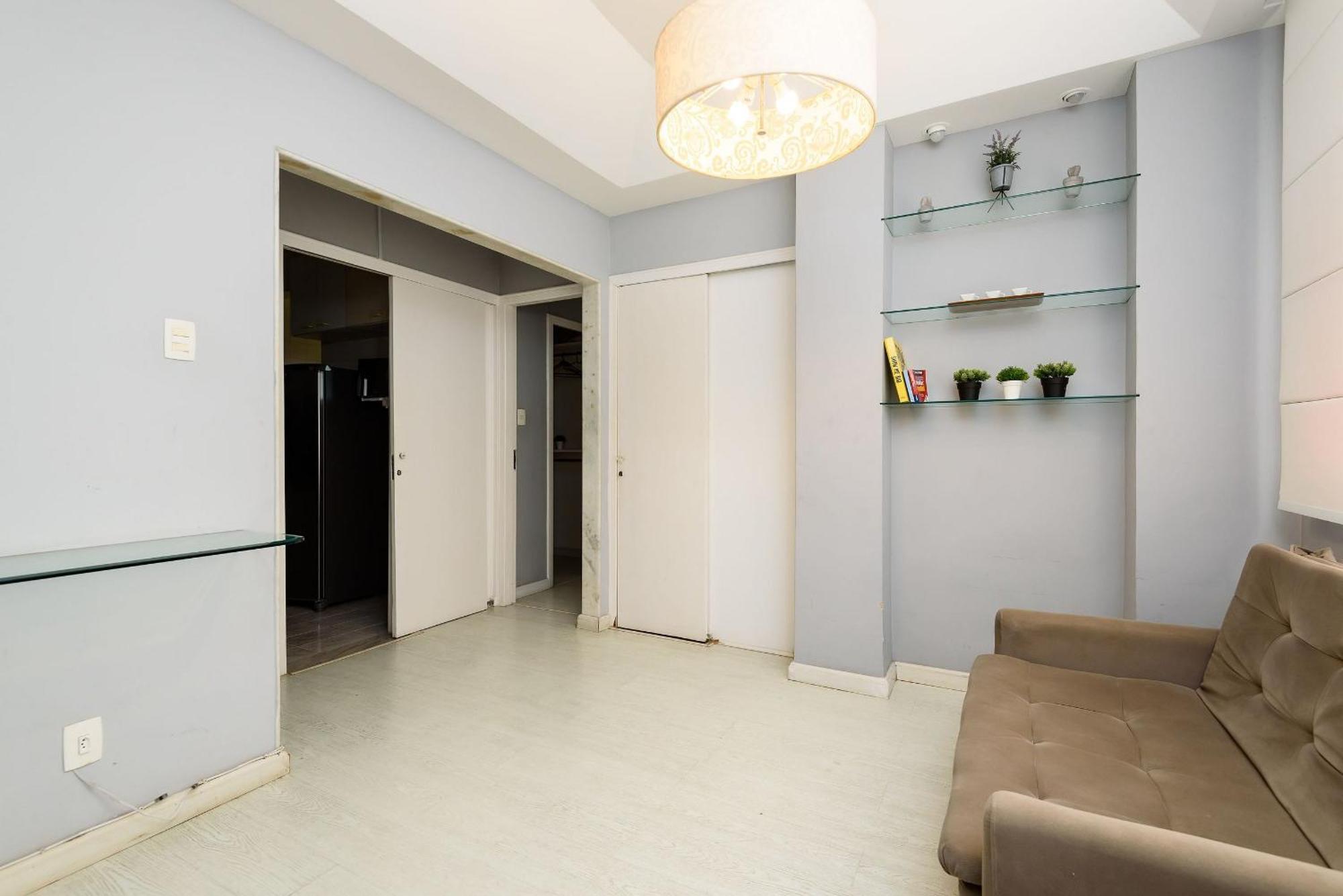 Apartment Em Ipanema Com Garagem | Bt 82/208 *