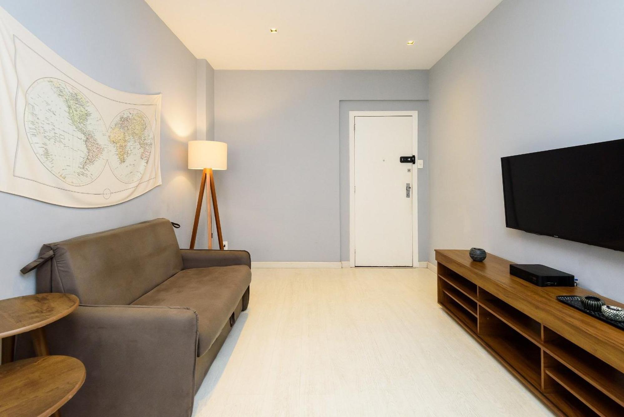 Em Ipanema Com Garagem | Bt 82/208 Apartment *