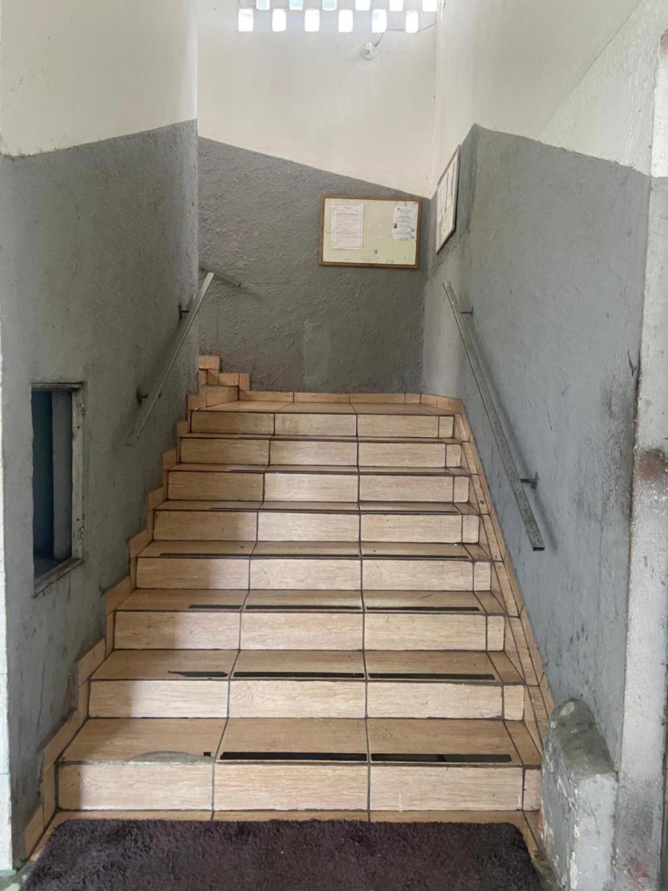 Flat Apartment *