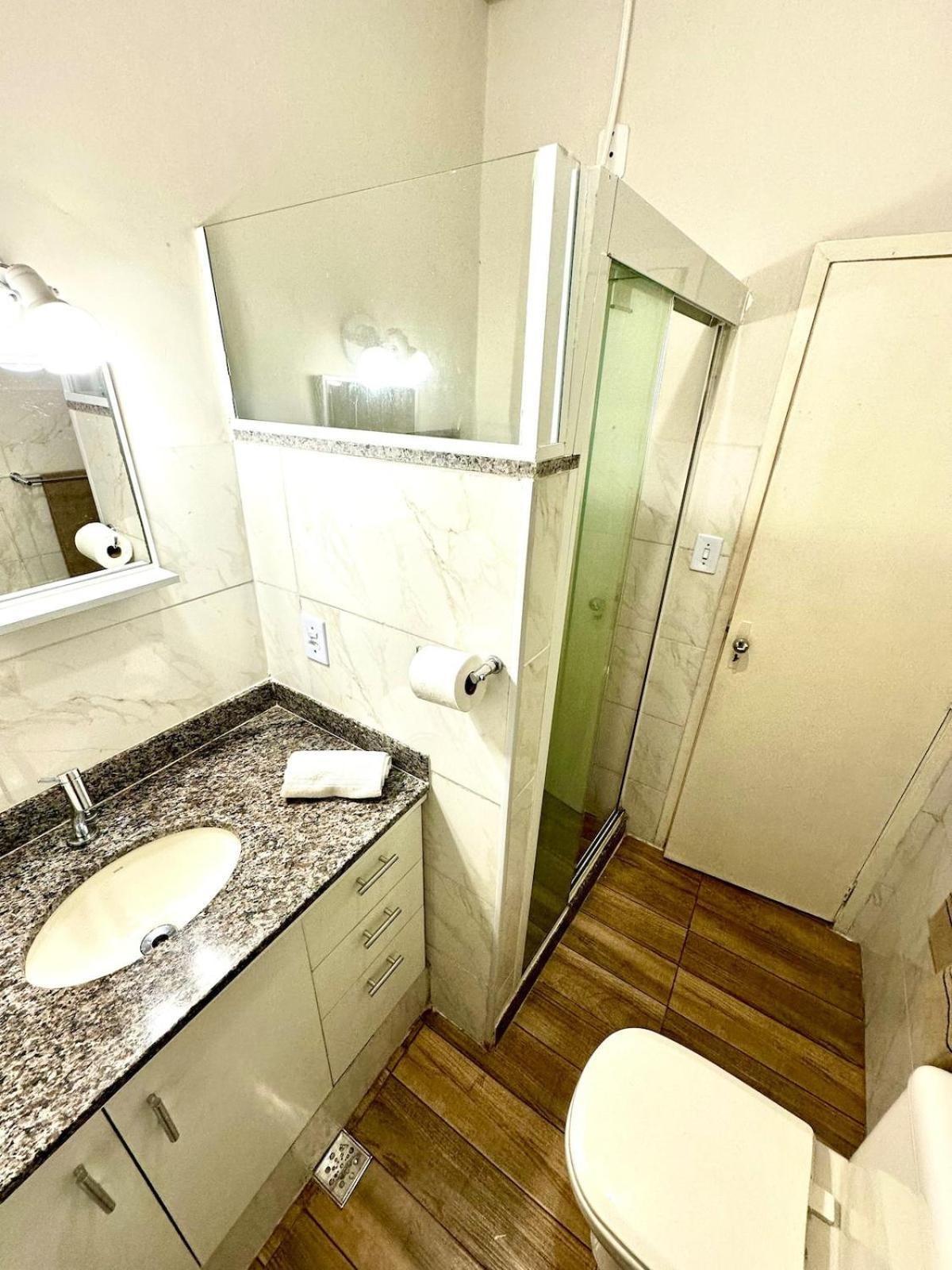 Apartamento A 1 Quadra Da De Copacabana - Conforto E Localizacao Perfeita *