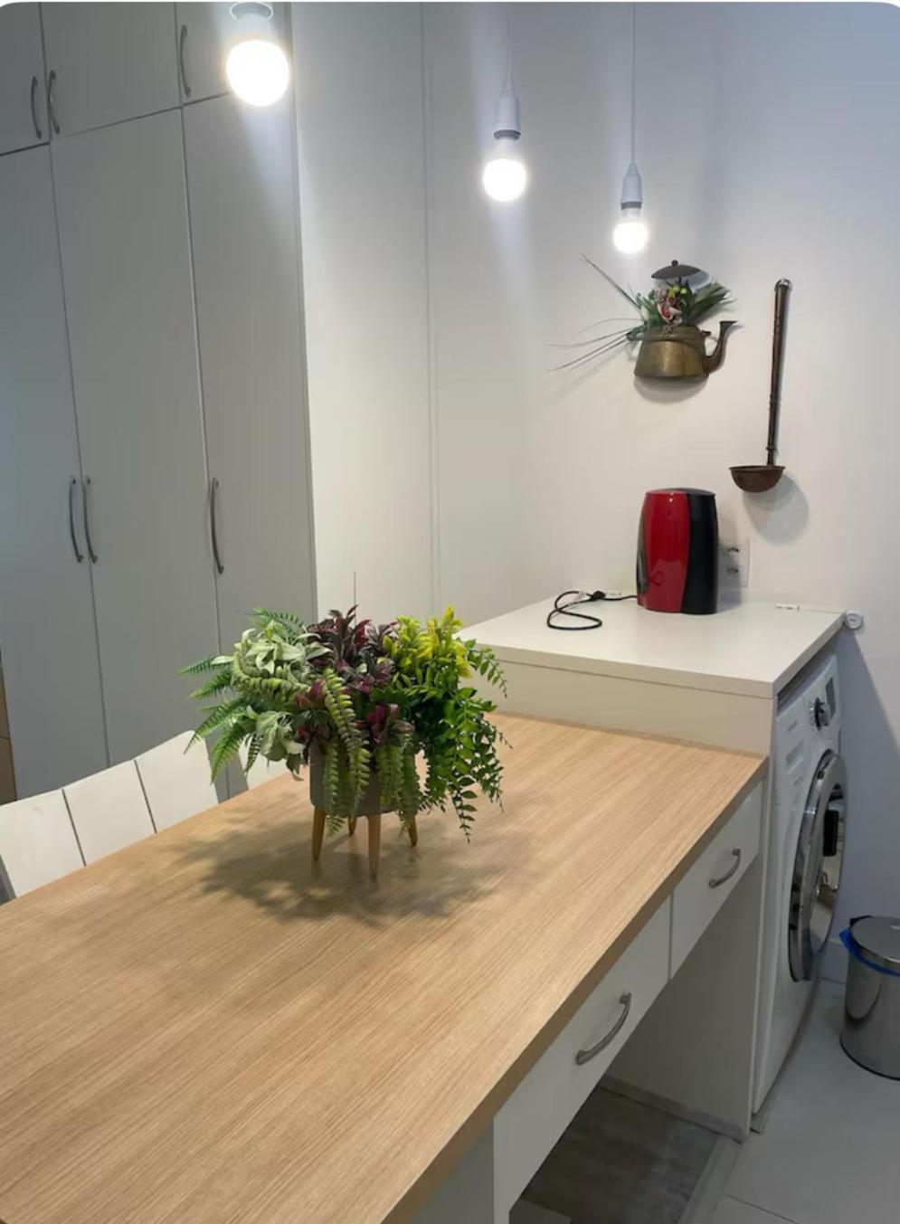 Apartamento New, Quiet, Right Near Beach, Subway And Lagoa! Rio de Janeiro